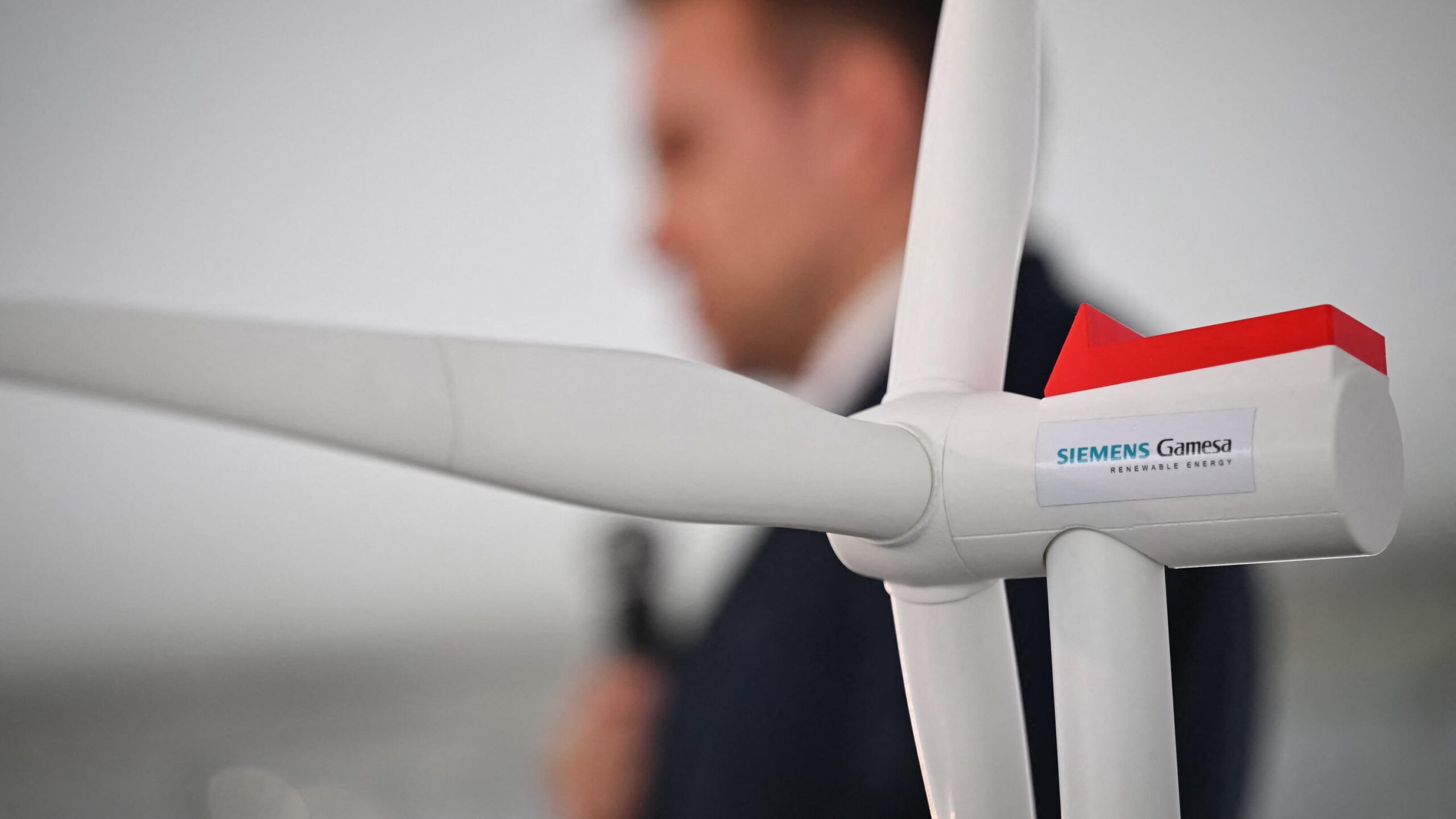 Siemens Gamesa, offshore wind, renewable energy, France, Le Havre, blade production, energy transition, green economy, industrial investment, Chinese competition