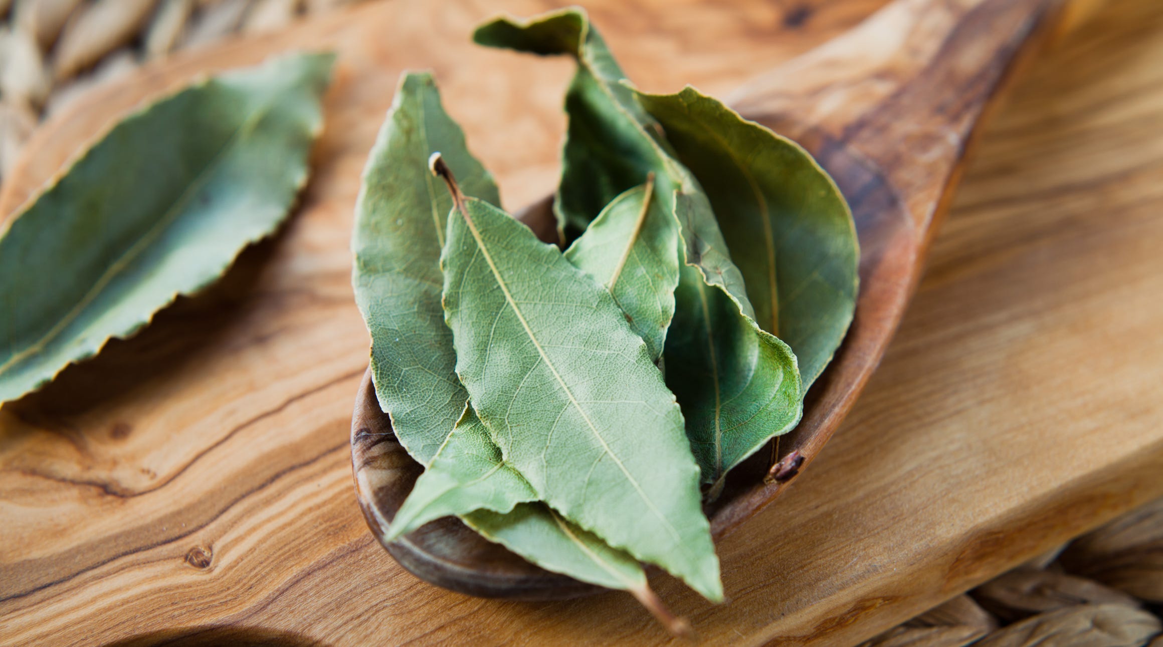 Bay Leaves, Cooking, Health, Nutrition, Digestion, Traditional Medicine, Ground Bay Leaves, Olive Oil, Brown Sugar