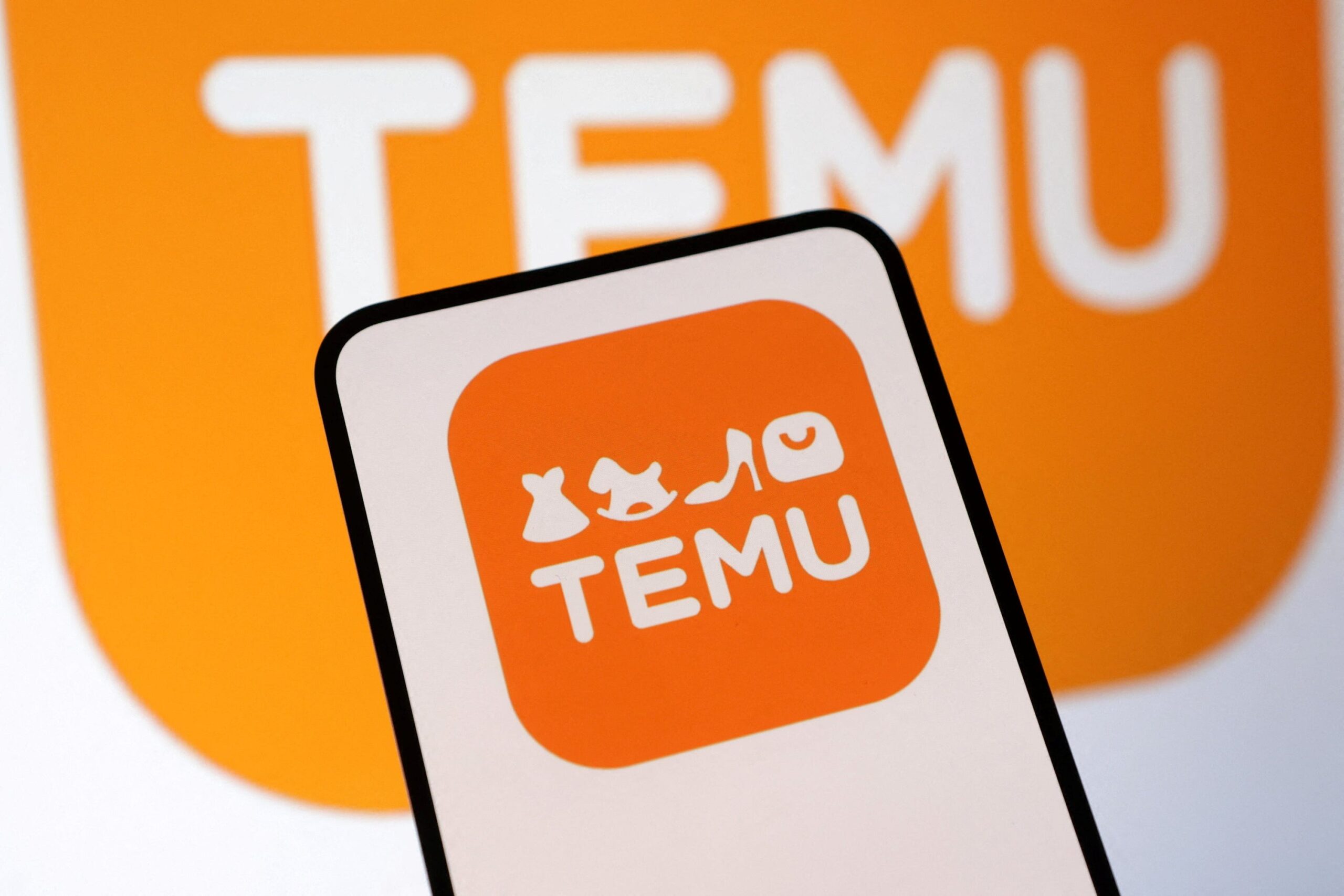 Temu, Amazon, Price Comparison, Online Shopping, Tariffs, Product Quality, Value-Minded Consumers, Review Manipulation, Amazon Haul, Counterfeit Products