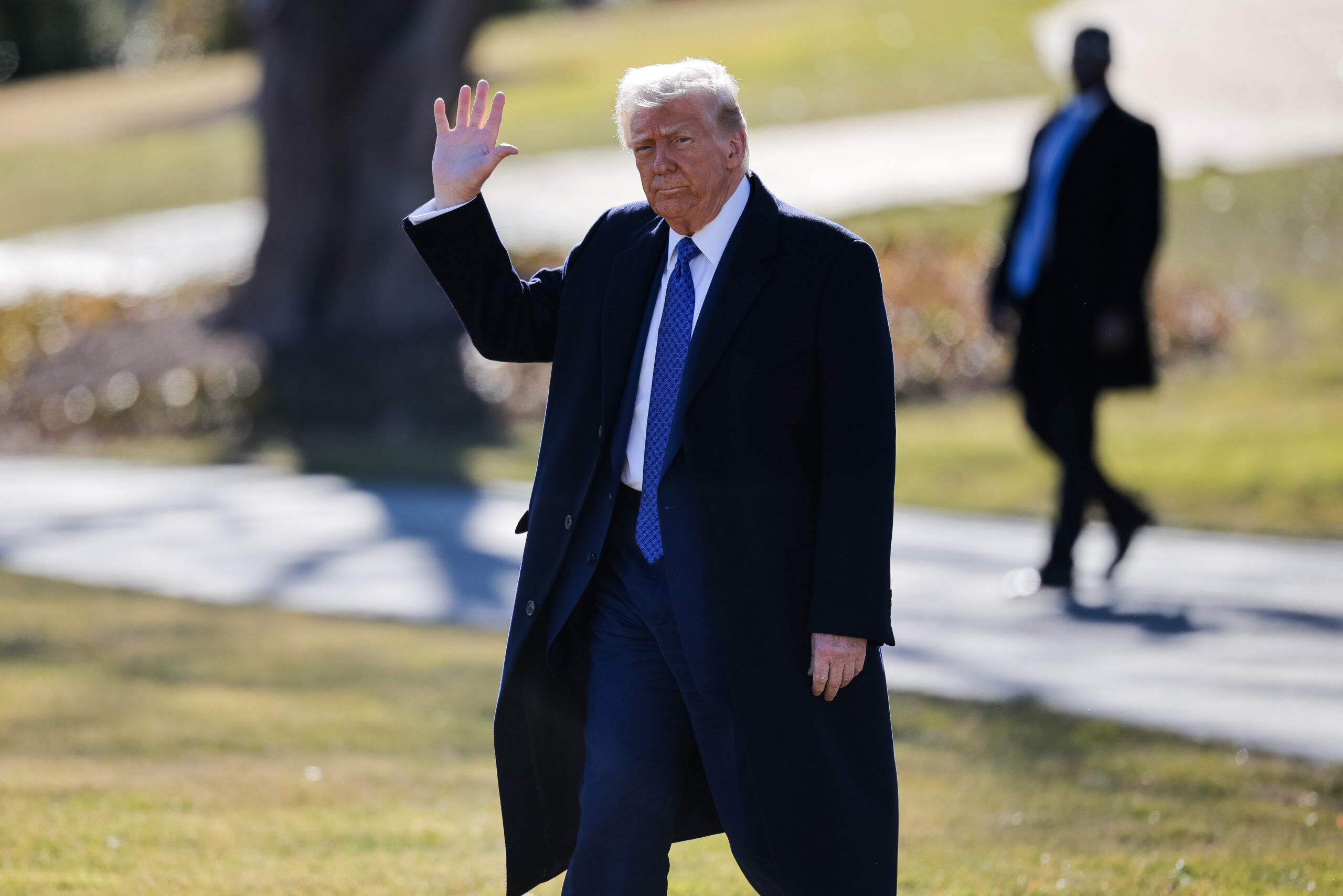 Donald Trump, Presidential approval, Economic issues