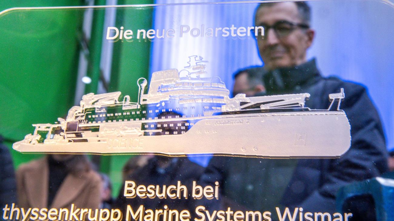 German research vessel, Polarstern II, Wismar shipyard, Alfred-Wegener-Institut, TKMS, Cem Özdemir, marine and climate research, 1.2 billion euros, High-tech research vessel, future, collaboration, science, Germany
