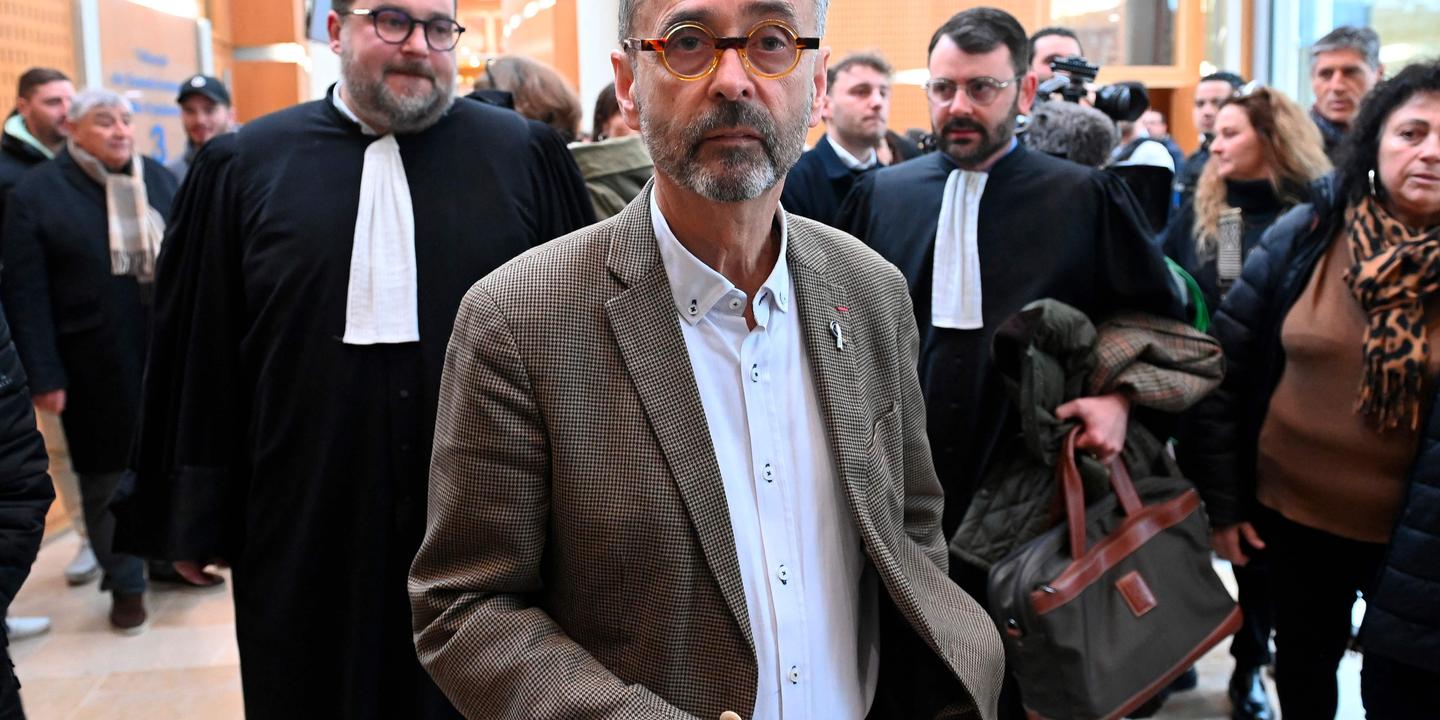 Béziers mayor, Robert Ménard, marriage, illegal immigrant, plea bargain, trial, far-right, law change