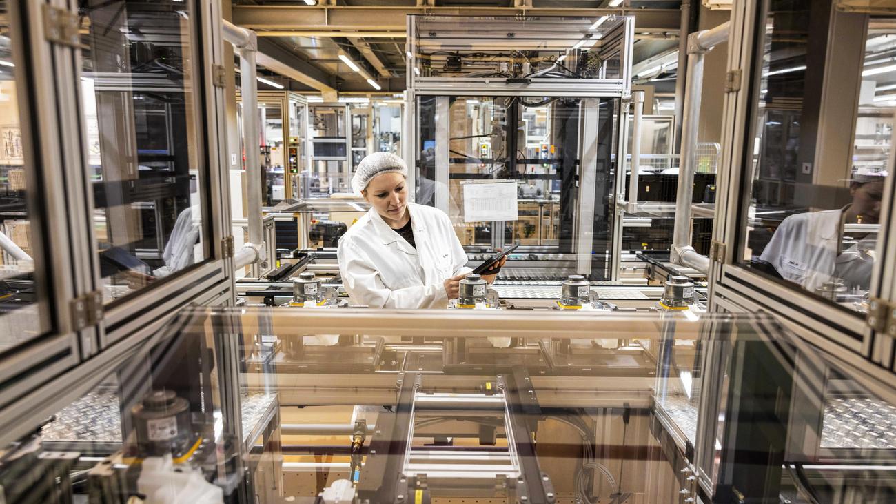 Continental, automotive supplier, job cuts, research and development, Germany