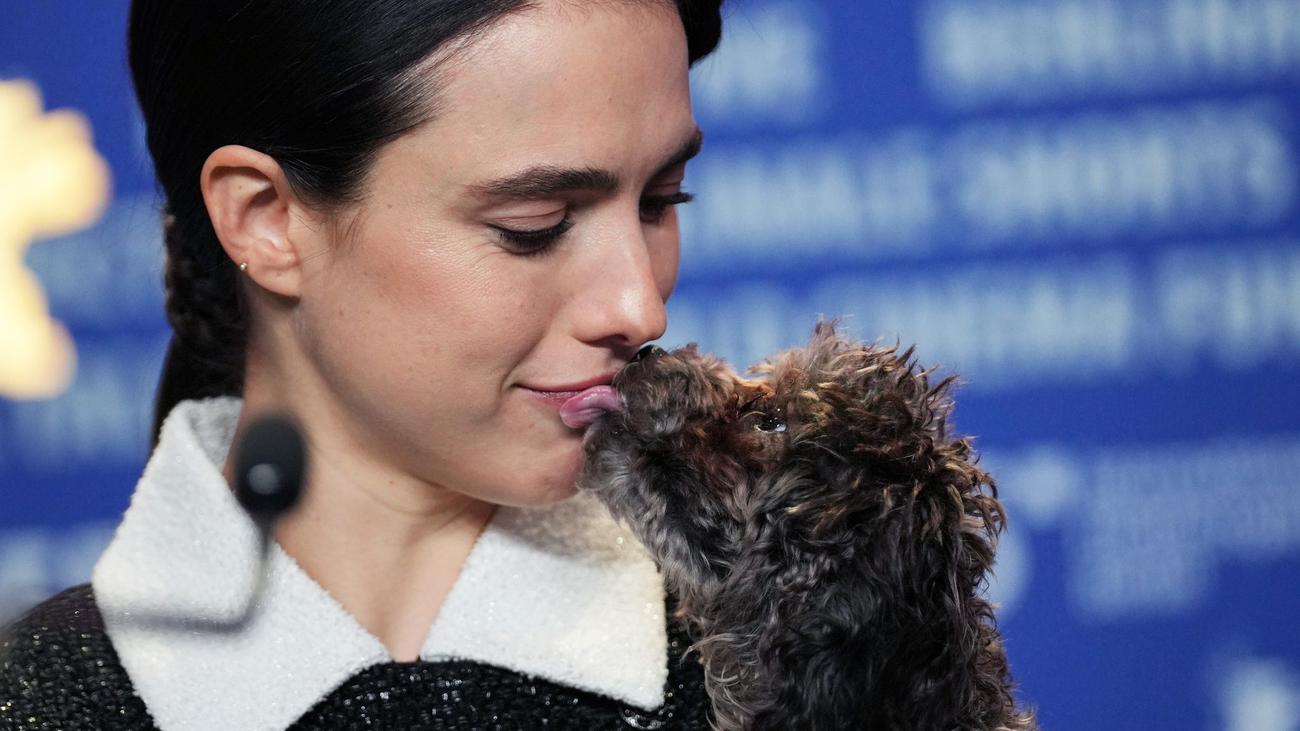 Margaret Qualley, Berlinale, Smokey, The Substance, Coralie Fargeat, Demi Moore, Pilaf, Blue Moon, Richard Linklater, Ethan Hawke, Andrew Scott, Oscar-nominiert, Bodyhorror-Film