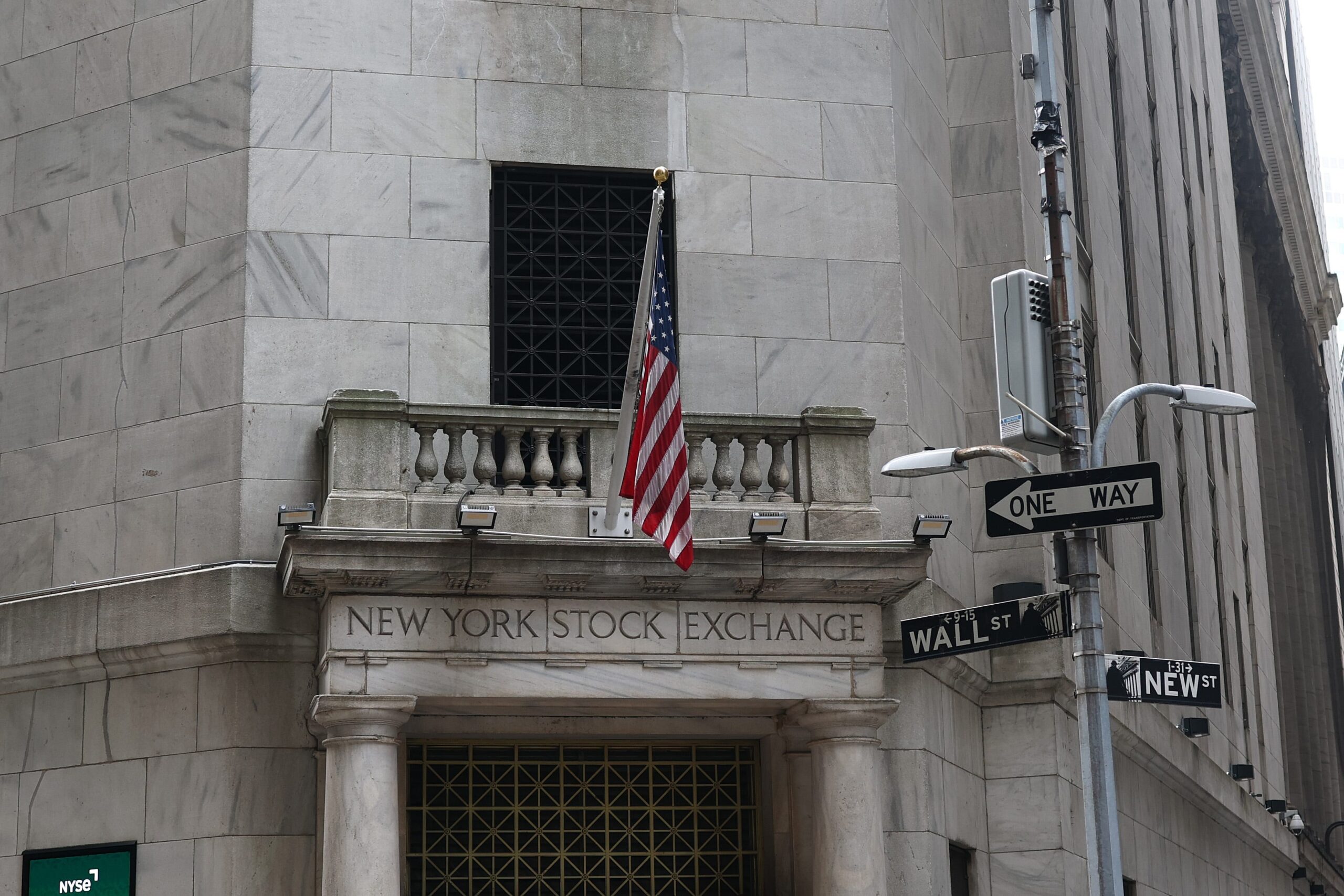 stocks, U.S. stocks, Dow, S&P 500, Nasdaq, tariffs, inflation, Federal Reserve, Bitcoin, crypto, Robinhood, FTX