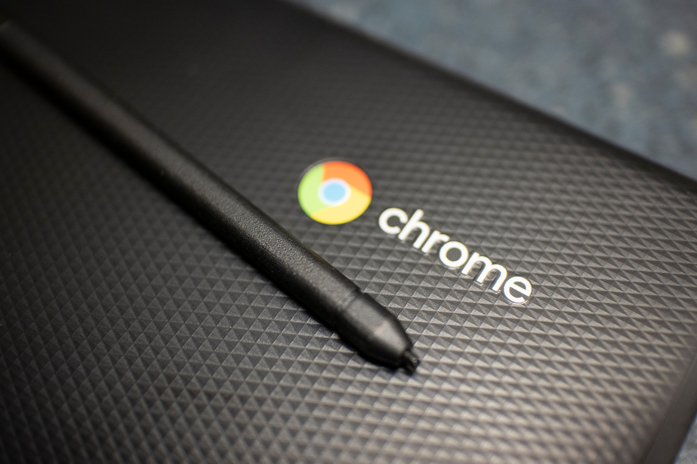 ChromeOS, Security, Laptops, Malware, Sandboxing, Verified Boot, Read-only, Updates, Recovery Mode, Cloud, Play Store, Linux, Android