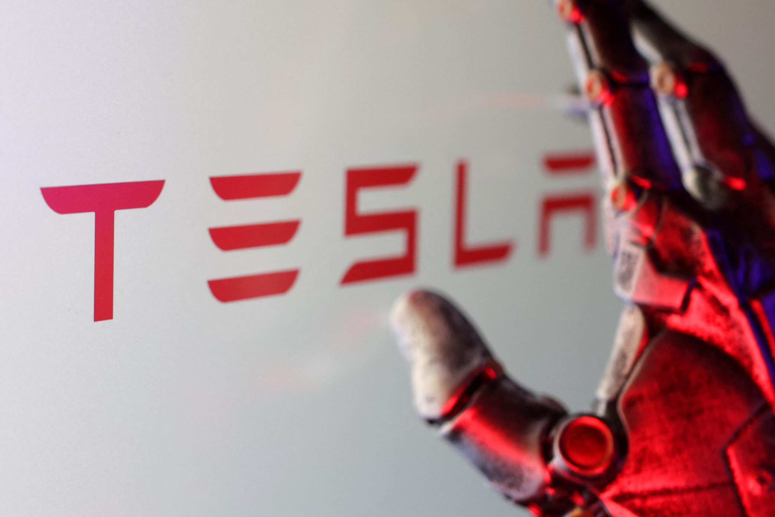 Tesla, India, Electric vehicles, Elon Musk, Narendra Modi, Starlink, Import taxes, Investment, Market opportunity, Competition