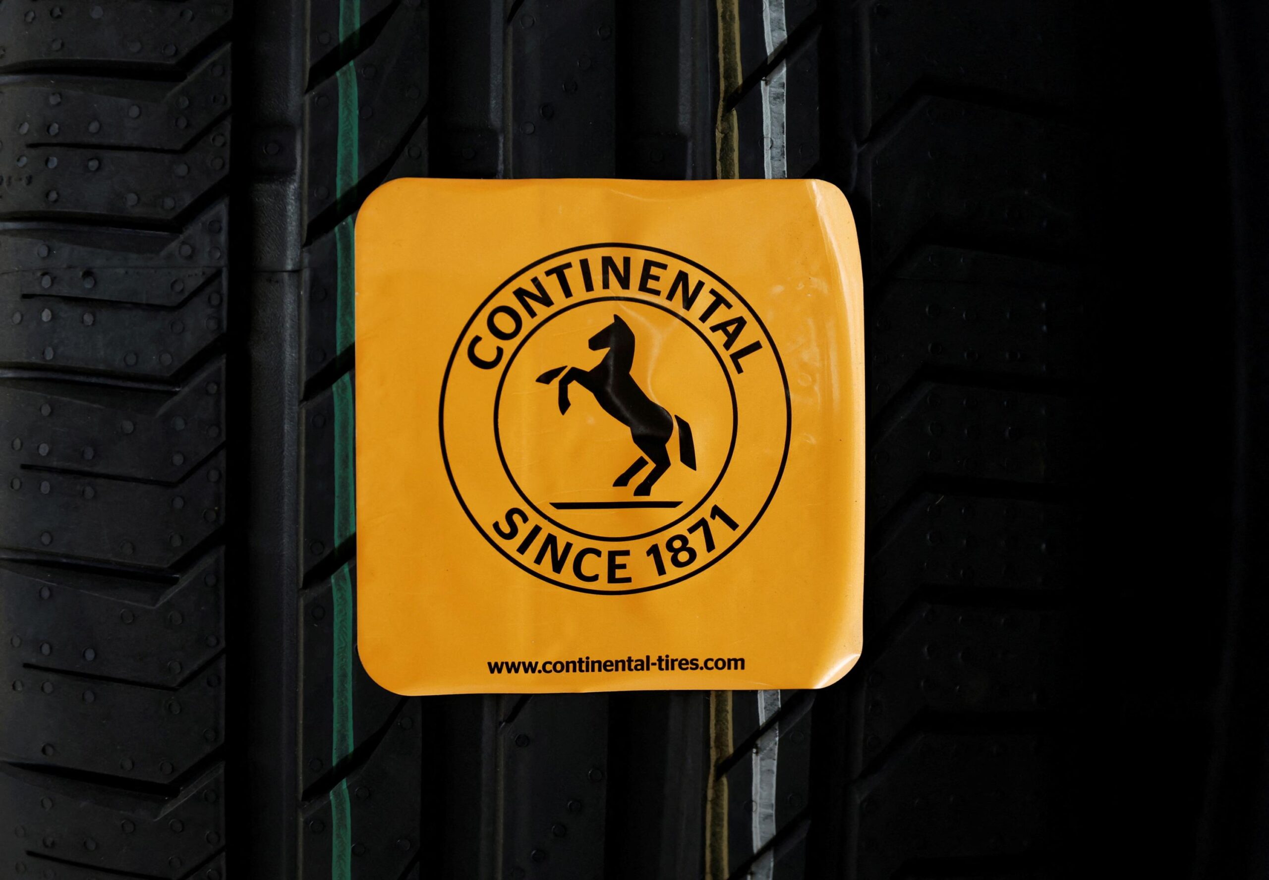 Continental, Layoffs, Automotive Industry, Electric Vehicles, Supply chain, Germany