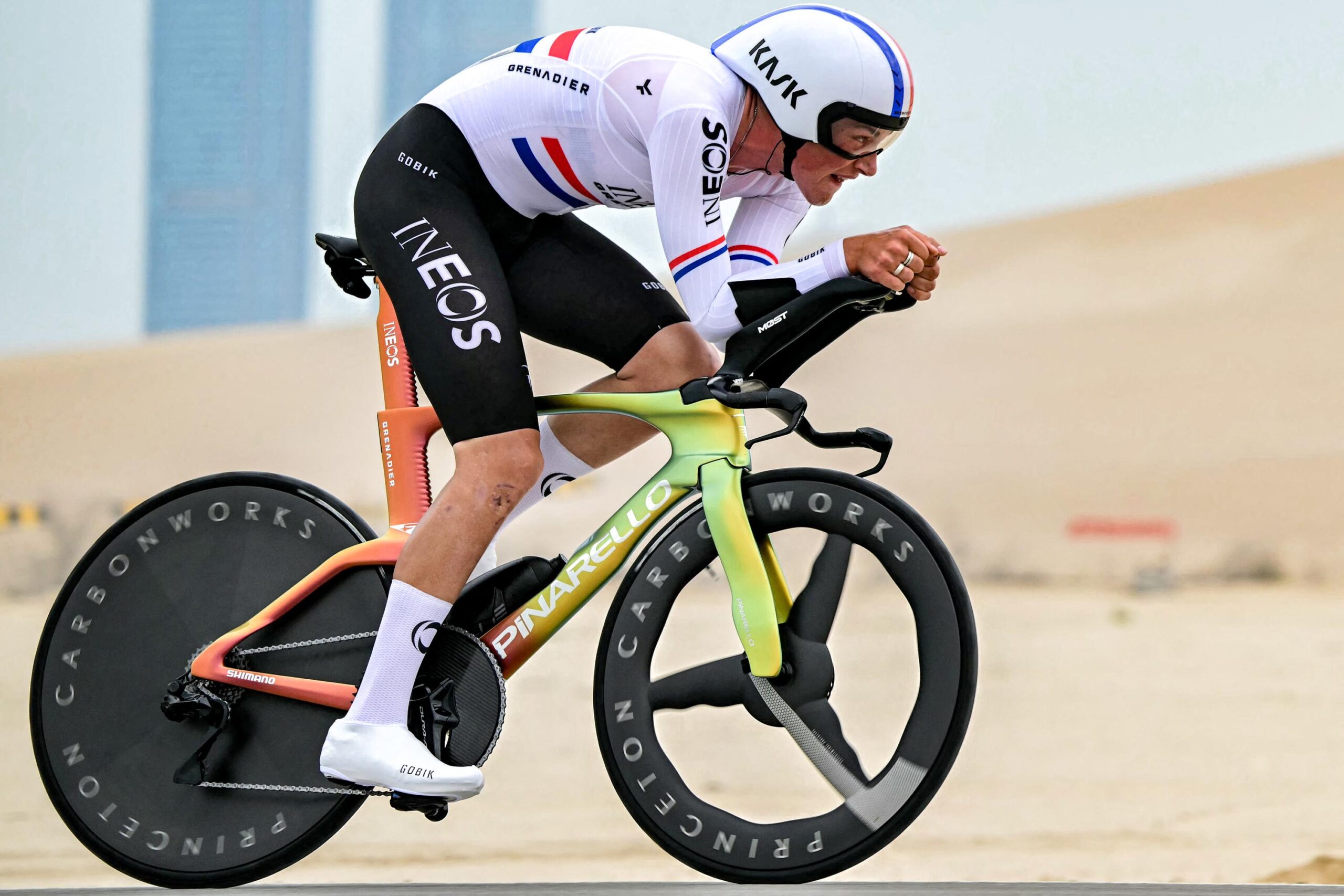 Joshua Tarling, UAE Tour, Cycling, Stage 2, Time Trial, Leader's Jersey, Tadej Pogacar, Stefan Bisseger, Tour of the United Arab Emirates
