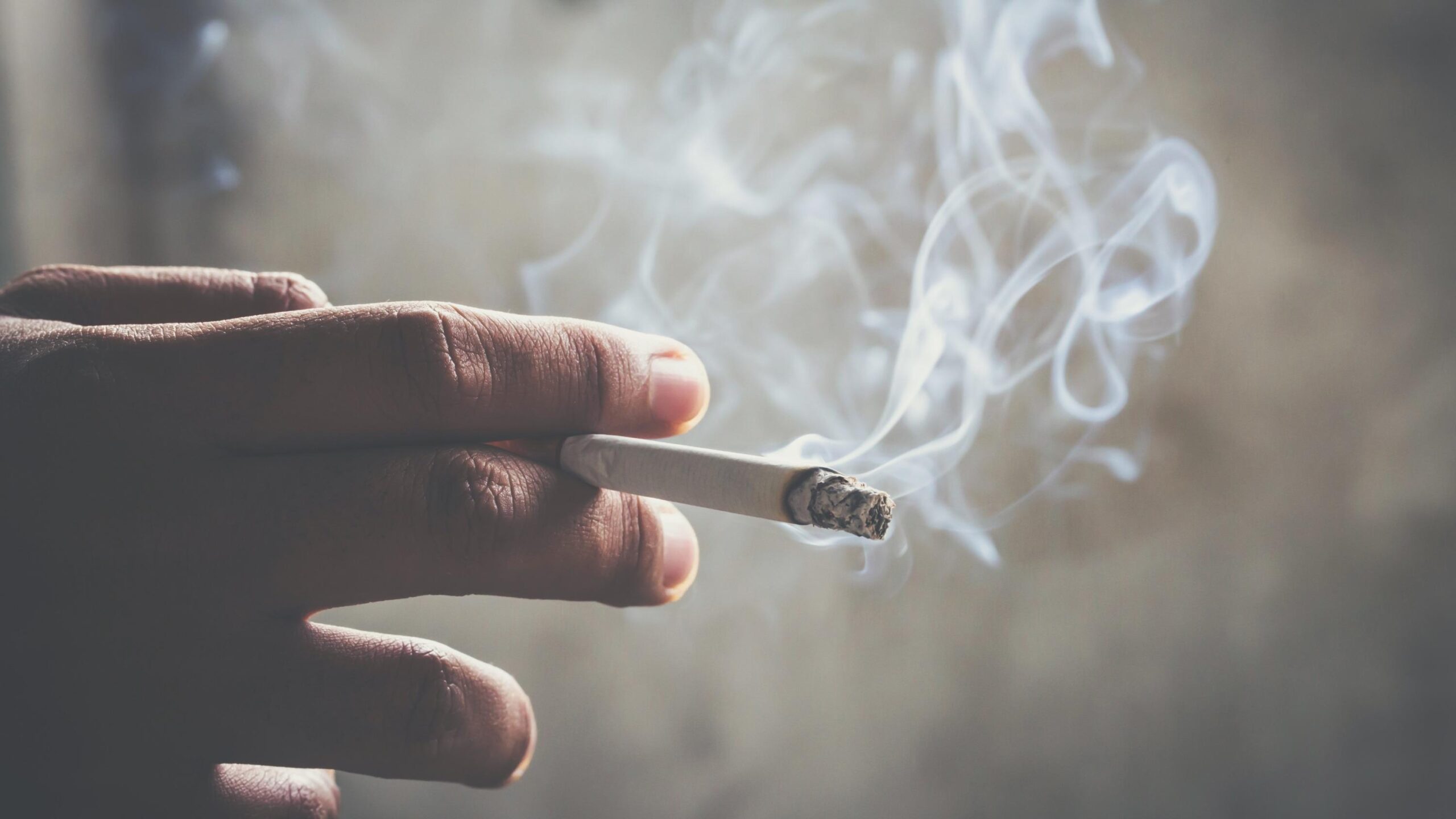 Cigarette prices, Tobacco consumption, France, Health policy, Smoking cessation