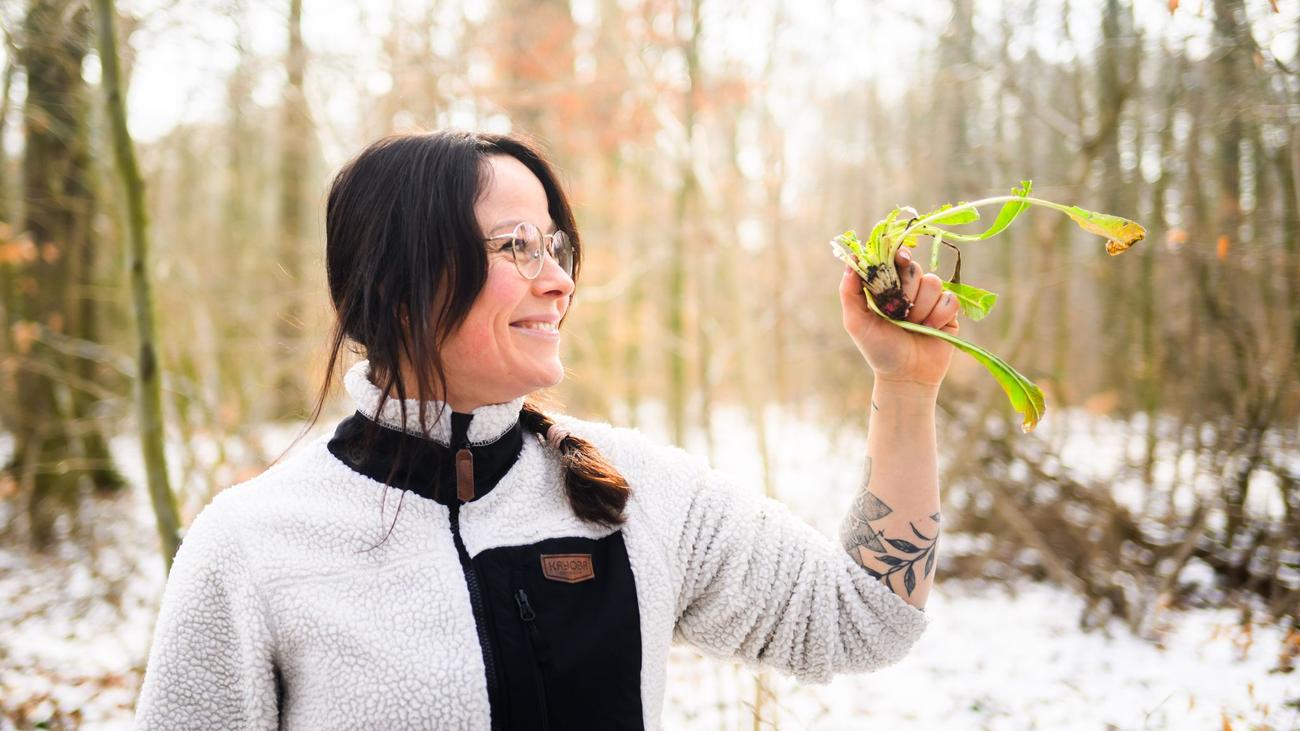 Wild Edibles, Foraging, Survival, Outdoor Education, Nature Connection, Herbal Remedies, Self-Reliance, Teambuilding, Eco-Wellness
