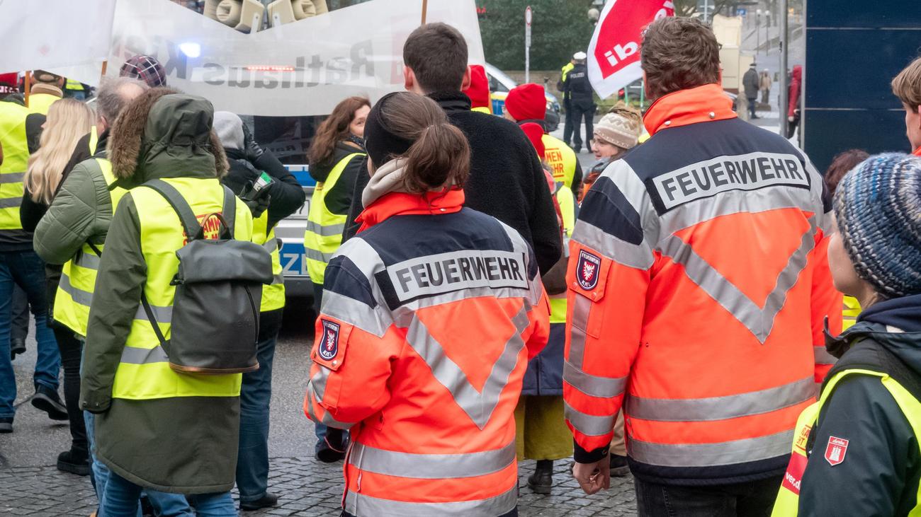 Public service strike, Schleswig-Holstein, Germany, Verdi, dbb, labor negotiations, income, working hours, warnings strikes, nationwide day of action