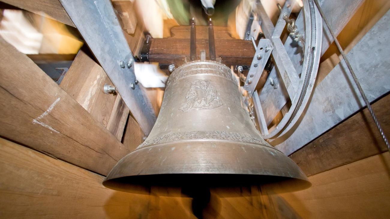 Church bells, Wuppertal, Cemetery, Night, Key service, Technical failure, Annoyance, Residents