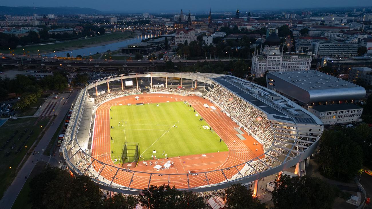 Heinz-Steyer-Stadion, Dresden, Anzeigetafel, LED-Tafel, Baufehler, Kosten, Baumängel, Sportpark Ostra, Ralf Minge