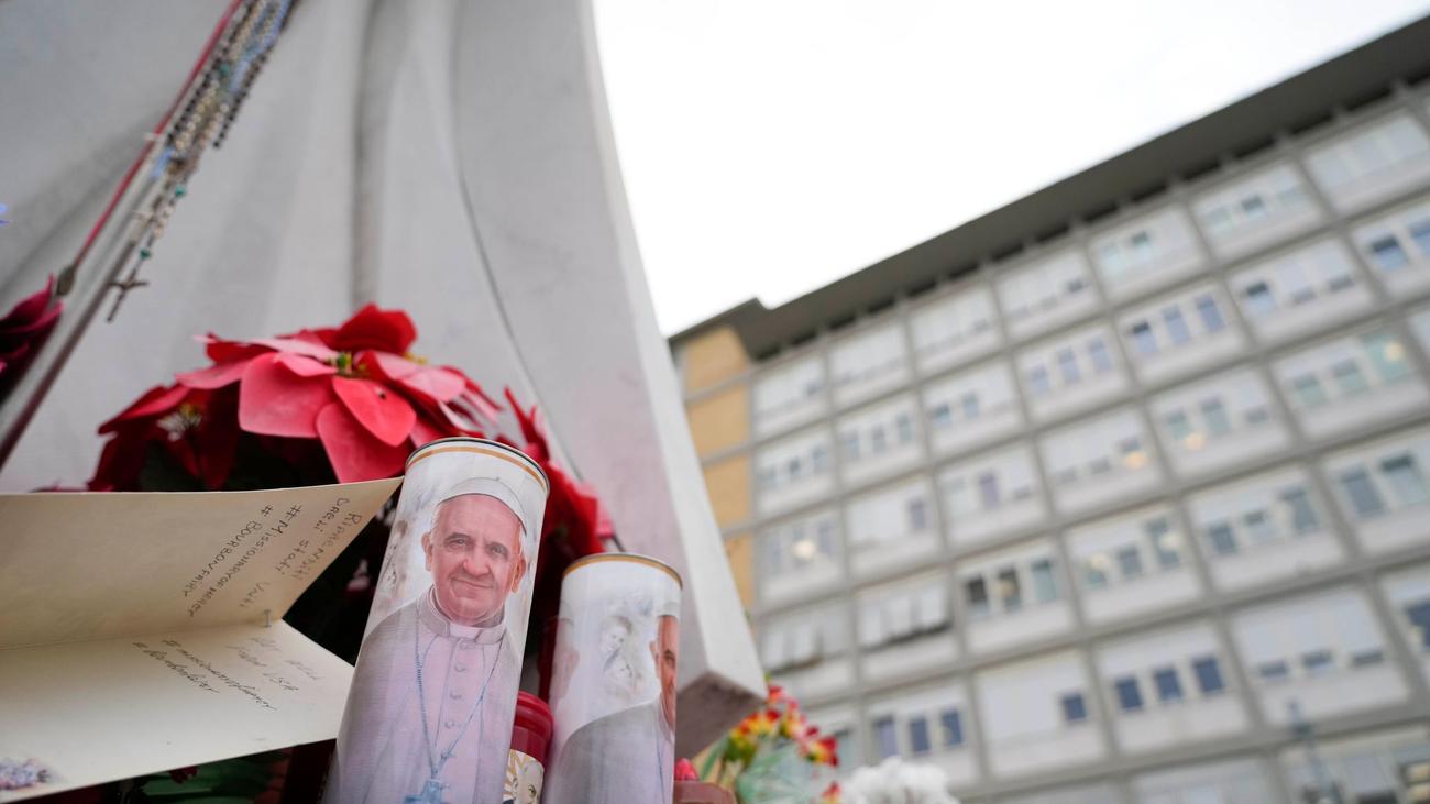 Pope Francis, Lung infection, Gemelli Hospital, Pneumonia, Catholic Church