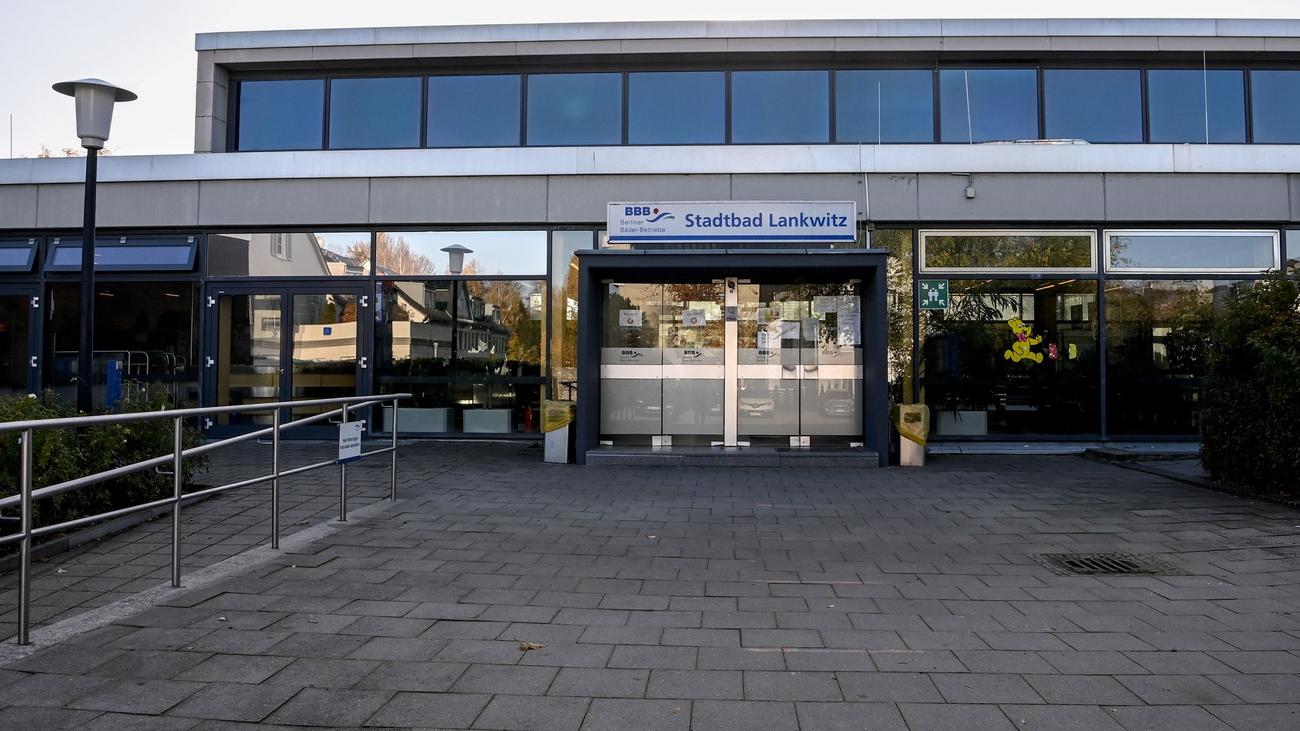 child drowning, negligence, mother charged, Berlin, swimming pool safety, child endangerment, artificial respiration, resuscitation, Fürsorge- und Erziehungspflicht