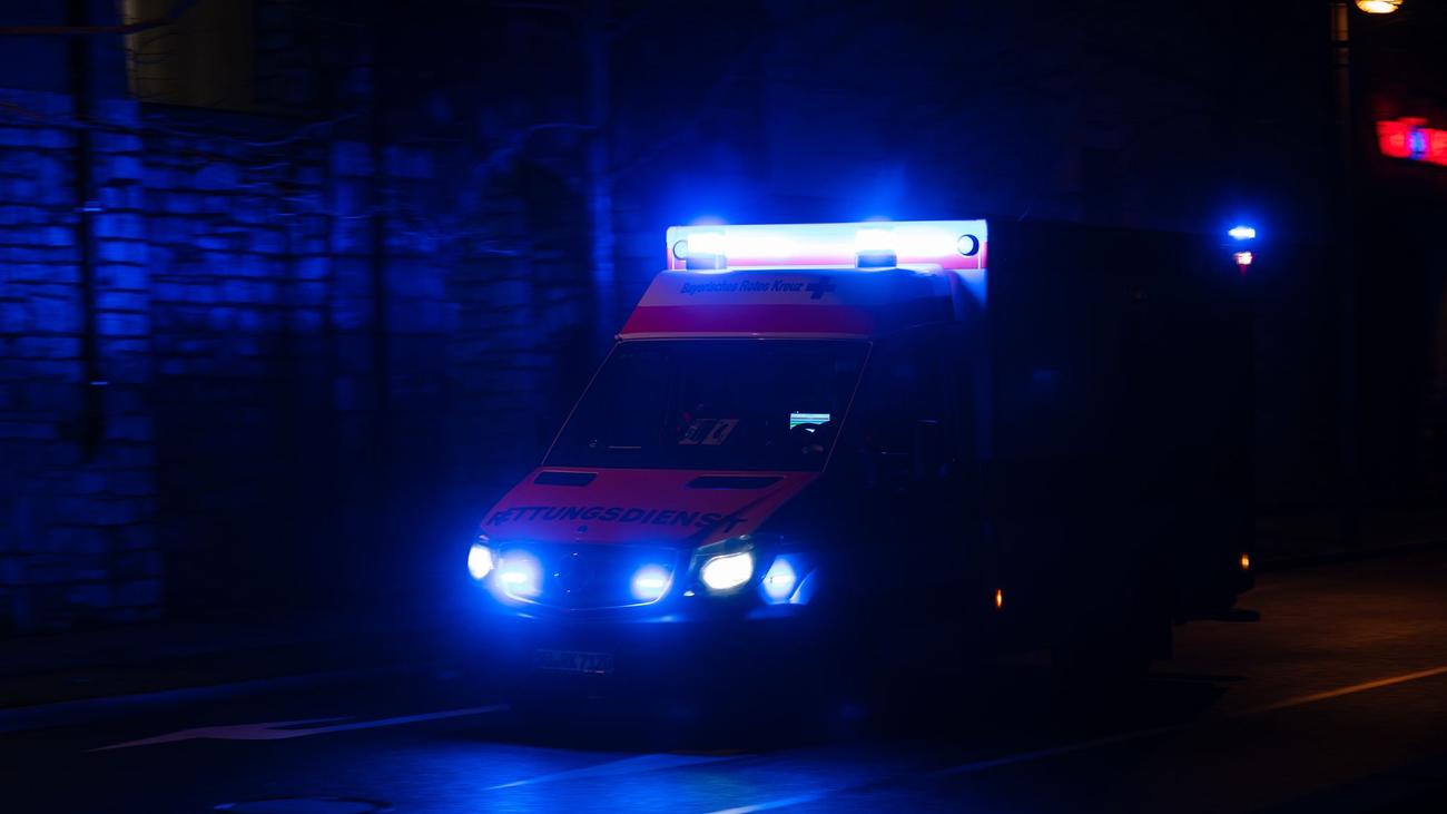 Elderly man, Hypothermia, Rescued by firefighters, Burgkirchen an der Alz, Temperature, Roadside