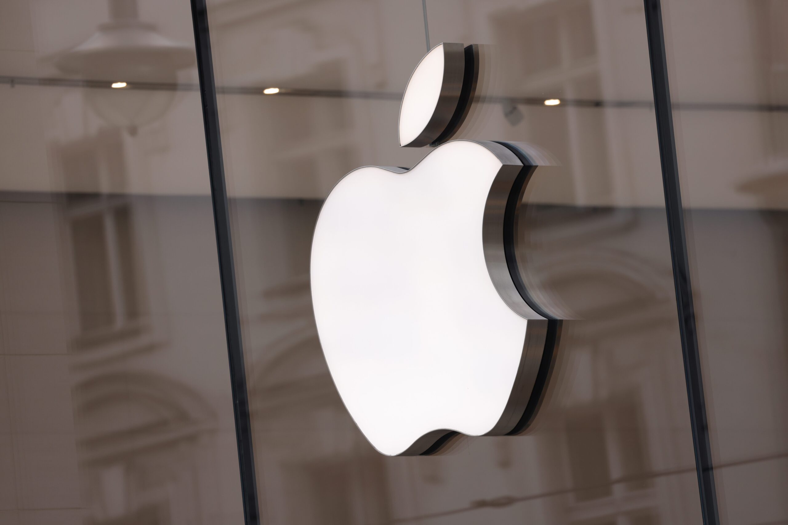 Apple, iPhone SE 4, Tim Cook, Apple CEO, Budget iPhone Model, iPhone SE, iPhone Pricing, iPhone 16