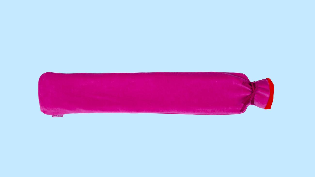 Wärmflasche, Rückenwärmer, Nierenwärmer, Bauchwärmer, Nicki-Stoff, Mocha Mousse, Pantone-Farbe, Nackenwärmflasche, Naturgummi