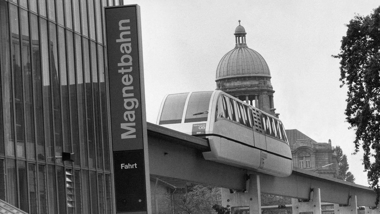Transrapid, International Traffic Exhibition, Hamburg, 1979, levitating train, transportation history, future of transportation, innovation