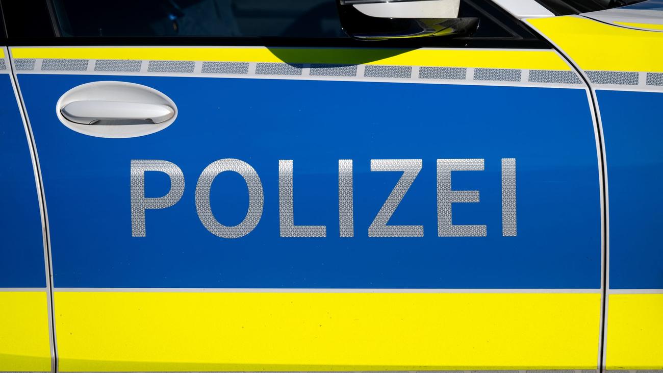40-year-old homeless man, Found dead in ditch, Alsfeld, Vogelsbergkreis, Police investigation, No signs of foul play, Obduction ordered