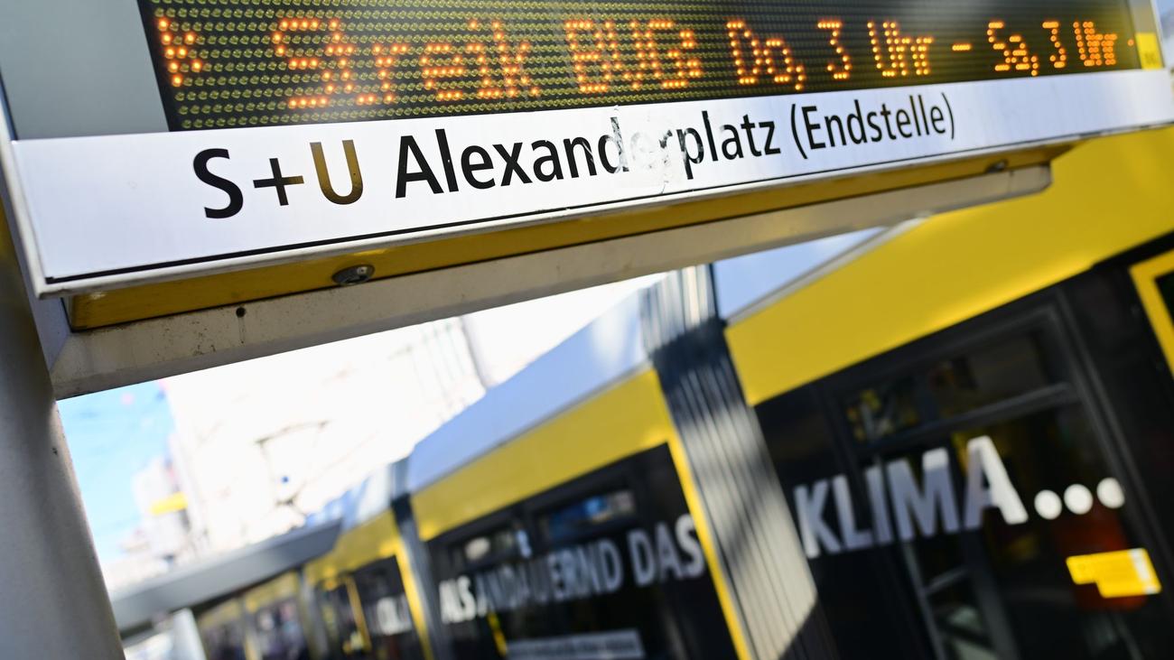 Berlin, Public transport, Strike, BVG, Verdi, Traffic, S-Bahn, Regional and long-distance traffic