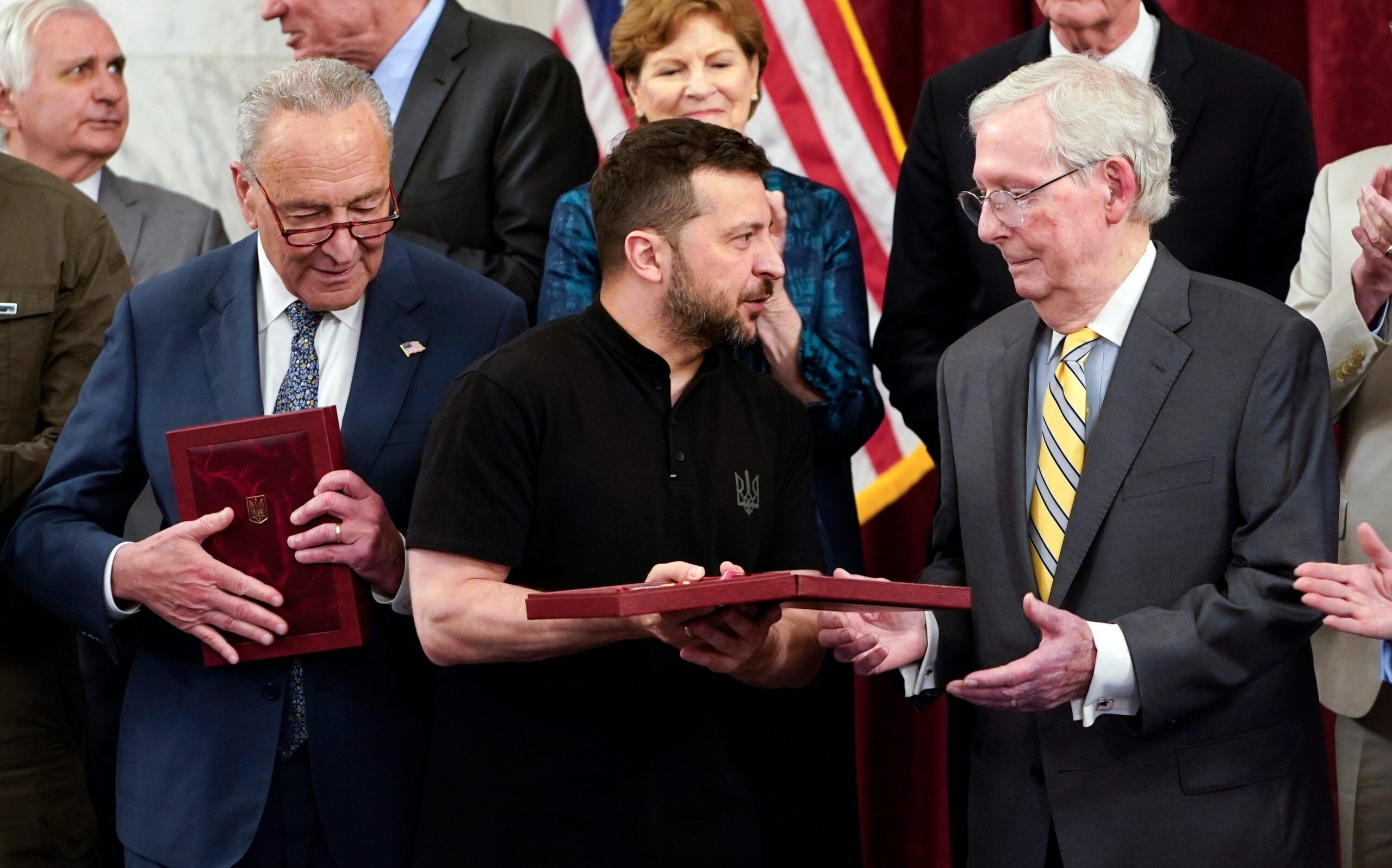 Donald Trump, Volodymyr Zelenskyy, Russian invasion of Ukraine, US-Russia talks, Ukraine-Russia war, Zelenskyy's approval ratings, Trump's comments on Ukraine, US-Ukraine relations, Trump's role in Russia-Ukraine conflict