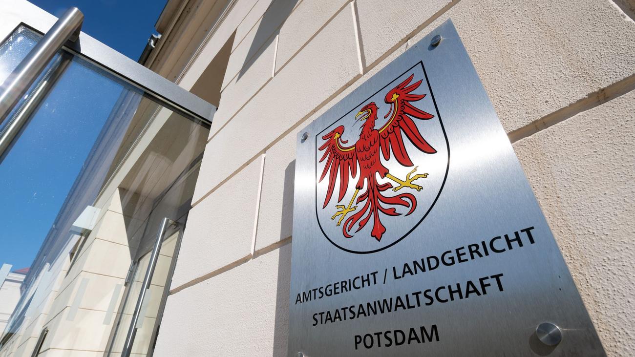 Deadly attack, Guard, Refugee shelter, Court, Trial, Totschlag, Victim, Suspect, Relationship