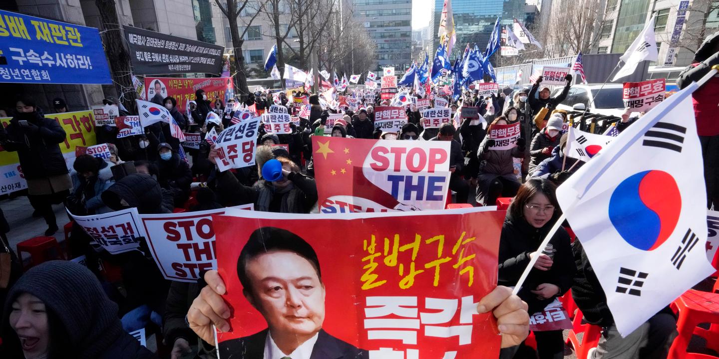 Yoon Suk Yeol, South Korea, Martial law, Presidential immunity, Arrest, Criminal trial, Destitution, Political crisis, Conservative president, Impeachment, Constitutional Court, Evangelicals, Protests