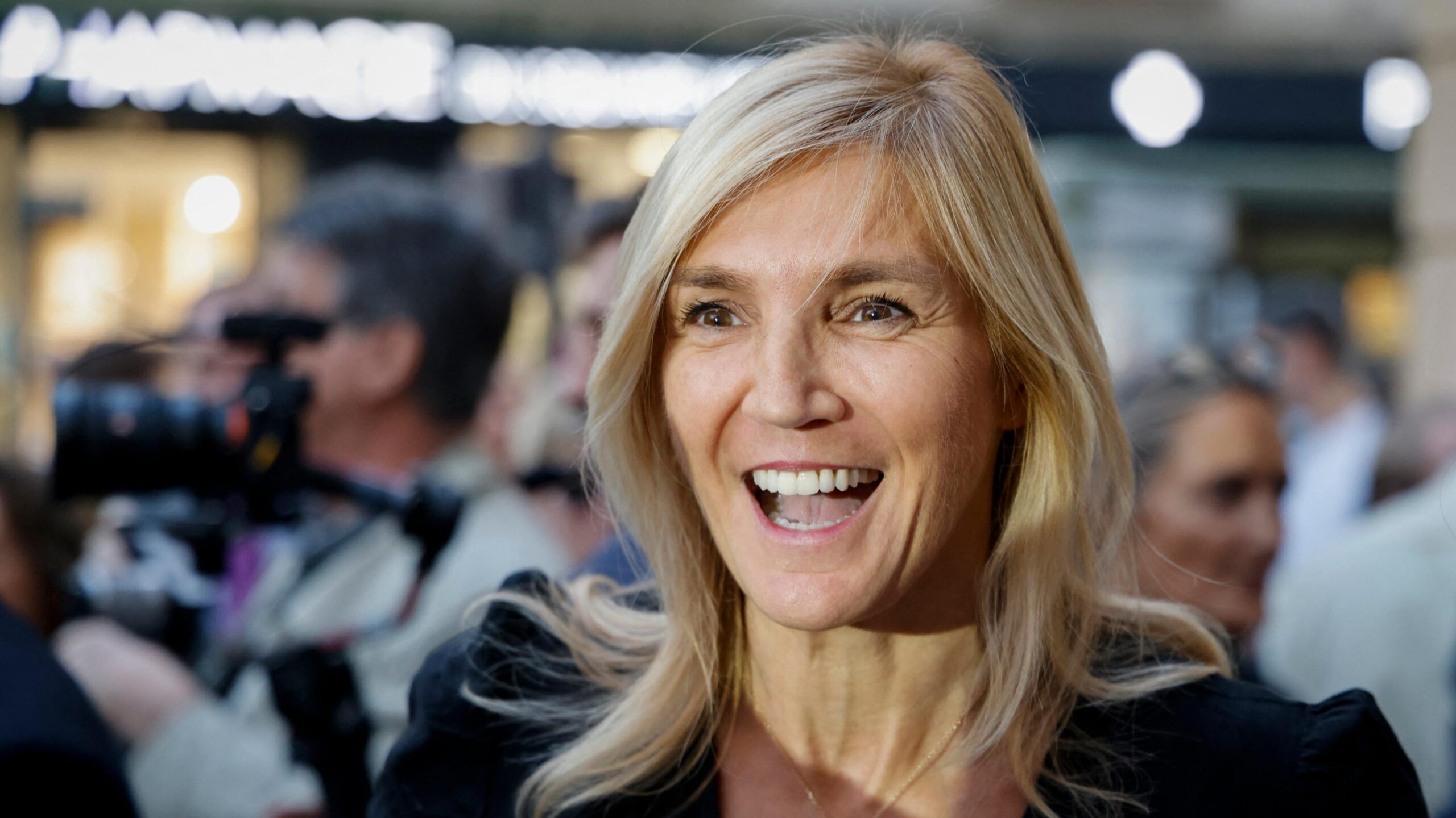 Agnès Evren, French Senator, Turkish immigrant, identity, personal narrative, values, French culture, République française