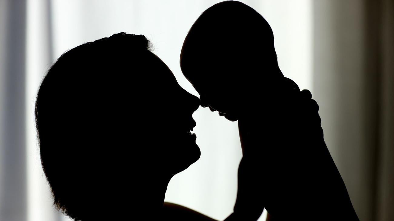wrong embryo, IVF mix-up, fertility clinic lawsuit, Georgia, parental rights, DNA test