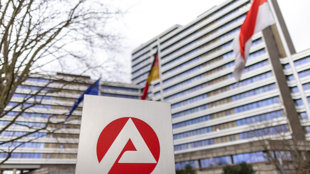 Public sector strike, Bundesagentur für Arbeit, DBB, Verdi, wage demands, work hours, Germany