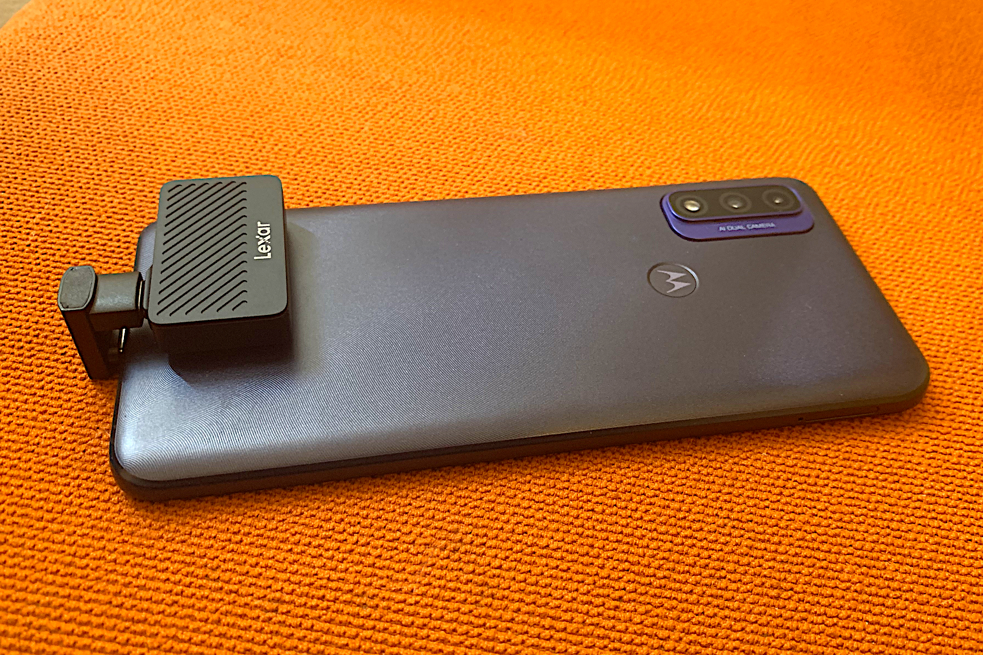 Lexar Go w/Hub, 10Gbps storage, USB ports, mobile storage, IP65 rating, portable SSD, CrystalDiskMark 8, synthetic benchmark, real-world results, battery life, external SSD