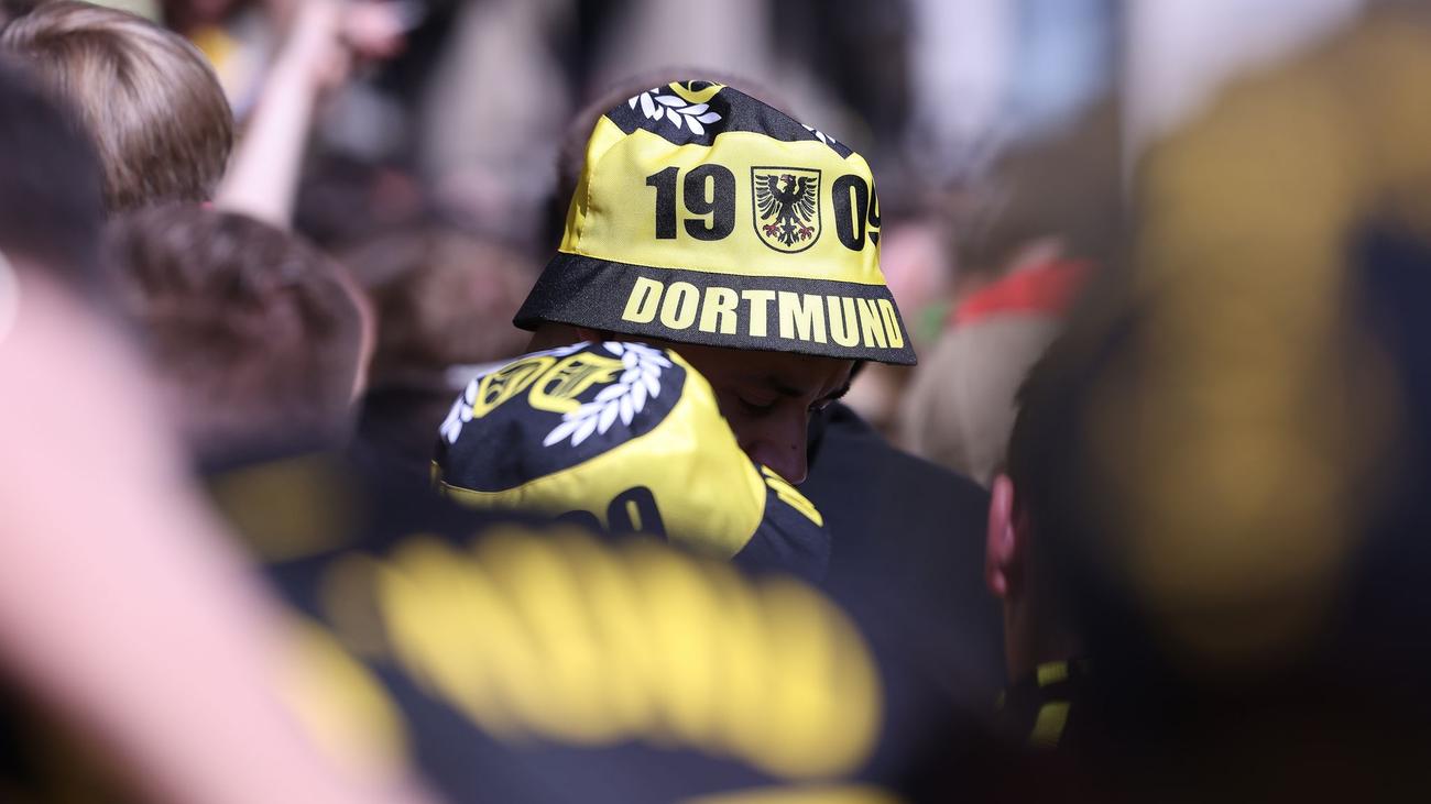 Borussia Dortmund, Champions League, Sporting Lisbon, Volunteer Death, Football, Playoff Rückspiel, Bundesliga