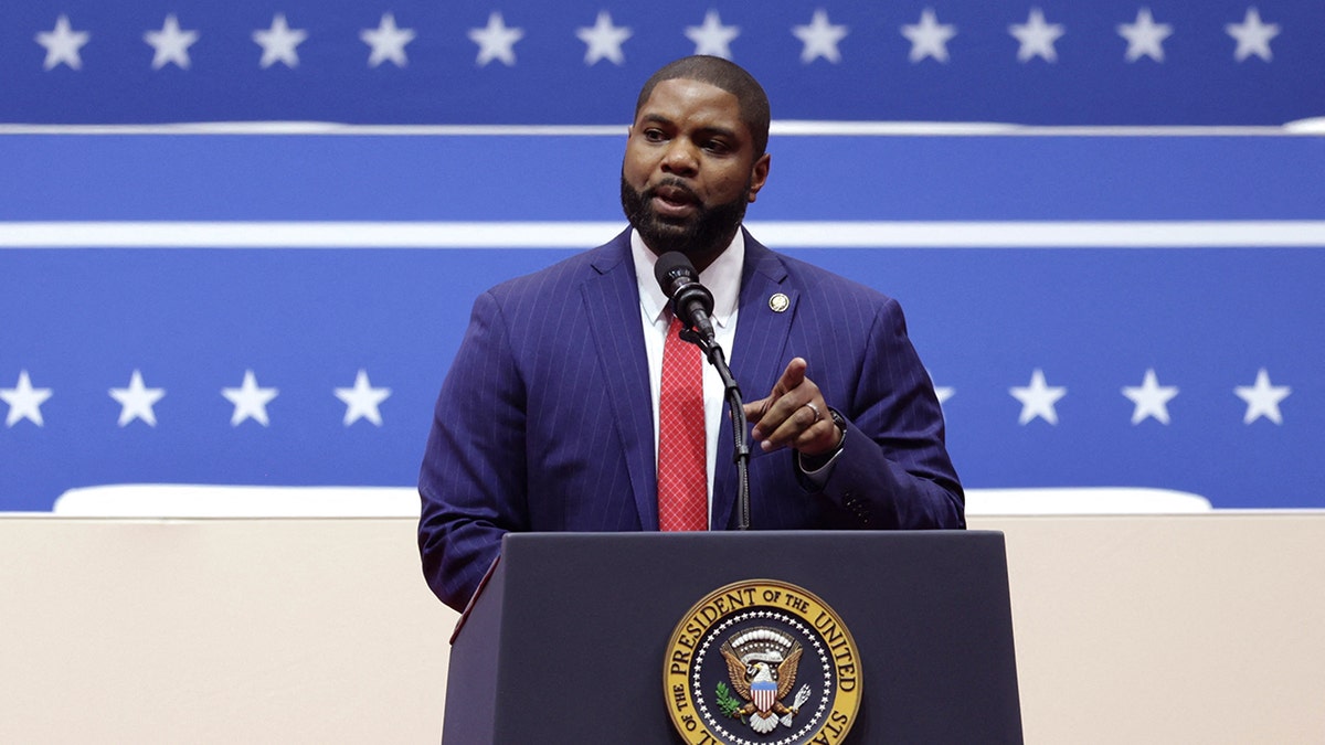 2026 Florida gubernatorial race, Ron DeSantis, Byron Donalds, Donald Trump, Florida, Republican Party, Matt Gaetz, Casey DeSantis, Wilton Simpson, Dan Eberhart, tony Fabrizio
