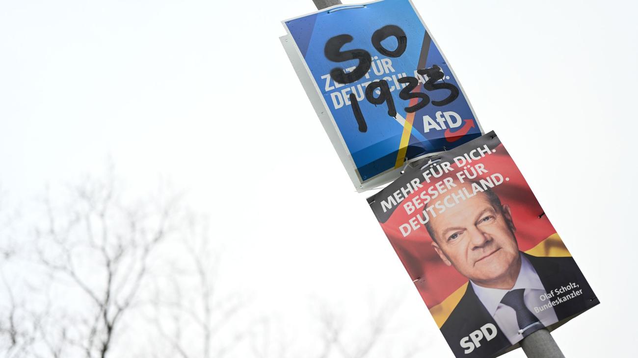 Electoral posters, Hessian Ministry of the Interior, Election campaign, Roman Poseck, CDU, Violence against property, Democracy