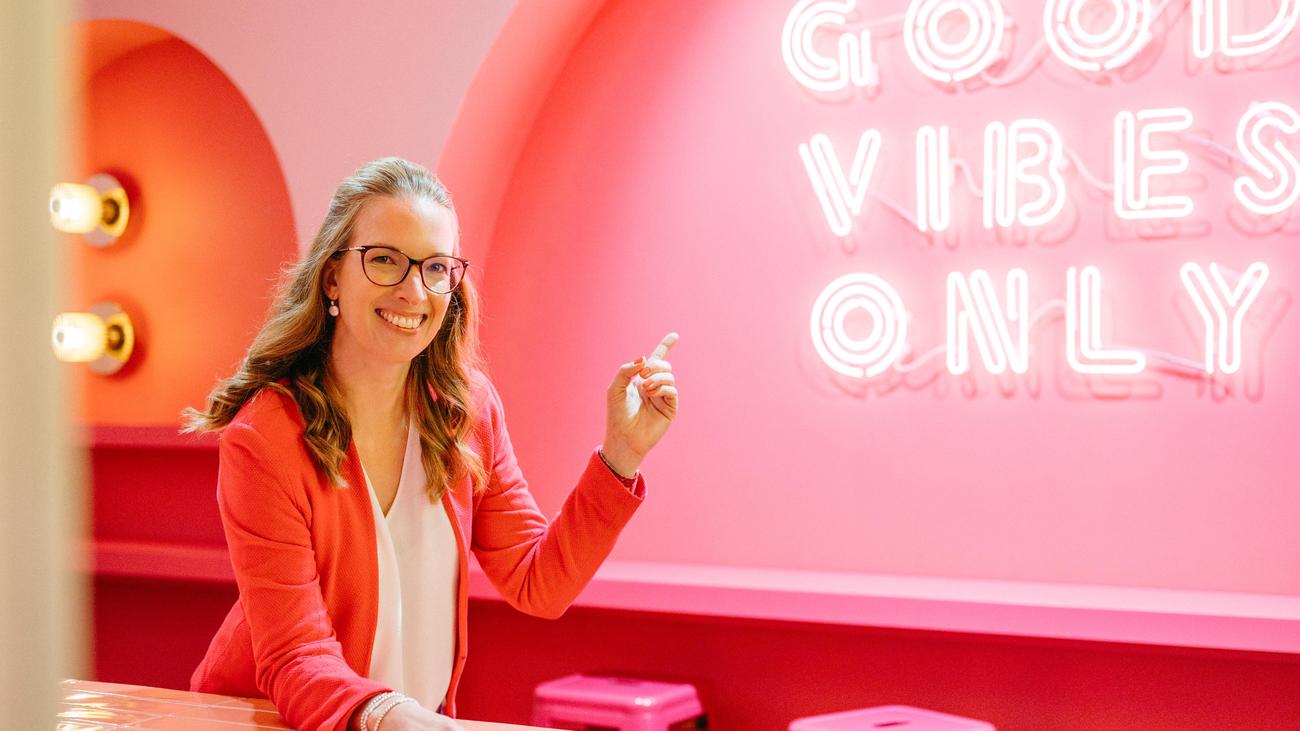 cosnova, careers, values, employee engagement, workforce diversity, mental health, work-life balance, artificial intelligence, cosnovaGPT, innovation