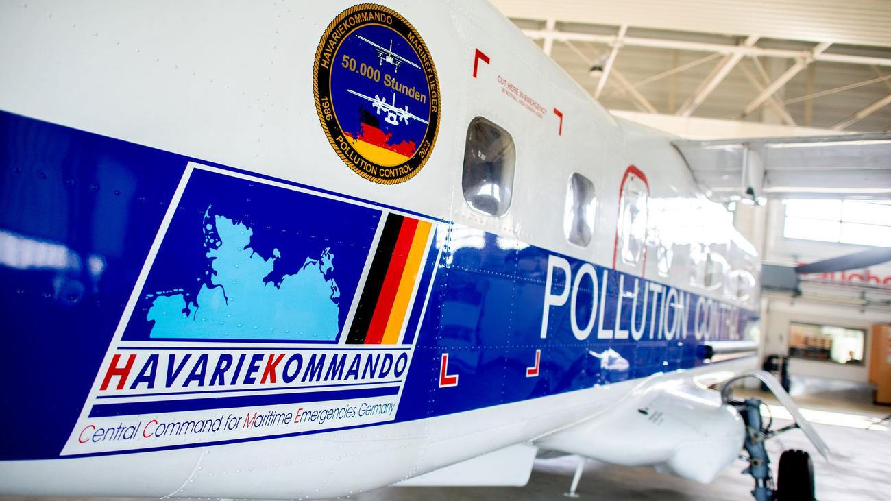 Oil spills, Marine pollution, Environmental protection, Havariekommando, Dornier Do 228, Marinefliegergeschwader 3 Graf Zeppelin