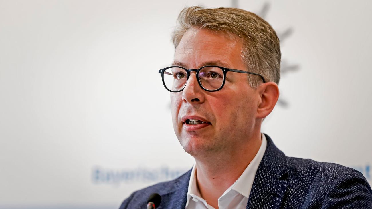 Nazi-looted art, Bayerns Staatsregierung, Markus Blume (CSU), Restitution, Erben von jüdischen Kunstsammlern, Vertuschungsvorwürfen