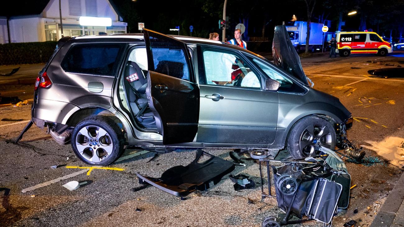 Hamburg, Traffic fatalities, Verkehrsunfälle, Verkehrssicherheit, Polizeipräsident Falk Schnabel, Fußgänger, Motoradfahrer, Kinder