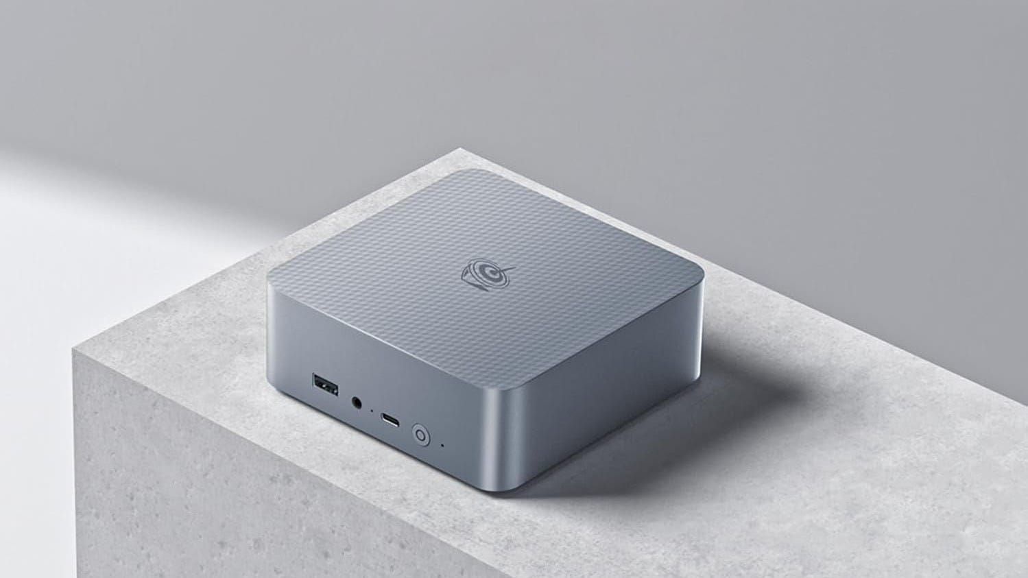 mini pc, Beelink EQR5, AMD Ryzen 7 5825U, 32GB of DDR4 RAM, 500GB SSD, dual 4K@60Hz setup, 10Gbps USB-C port, 10Gbps USB-A ports, USB 2.0 port, Gigabit Ethernet ports