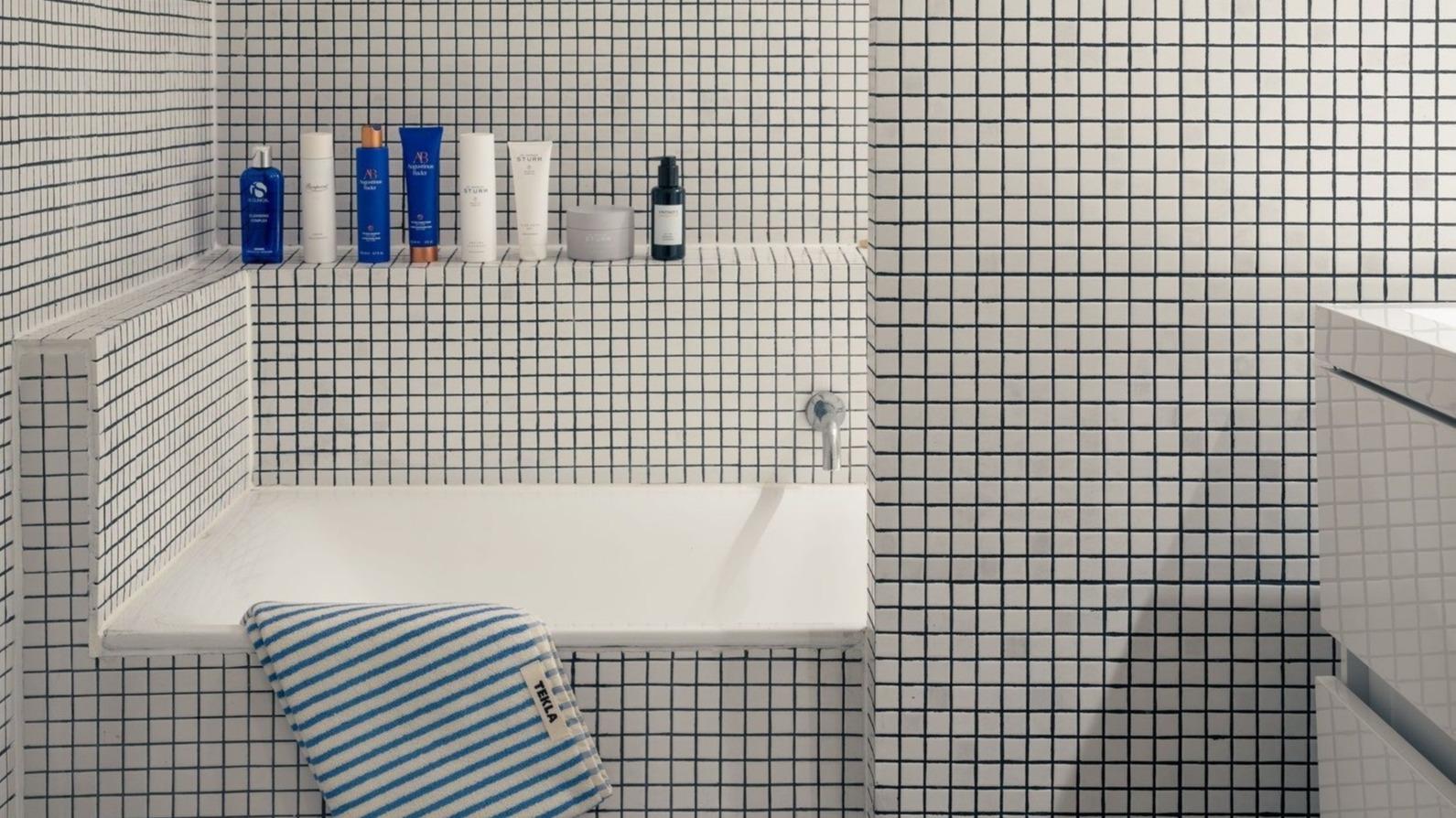 Colored grout; cheap bathroom decor; kitchen decor; tile grout; DIY tile grout; grout colors; grout pigments; tile grout renovators; painting grout; waterproof paint