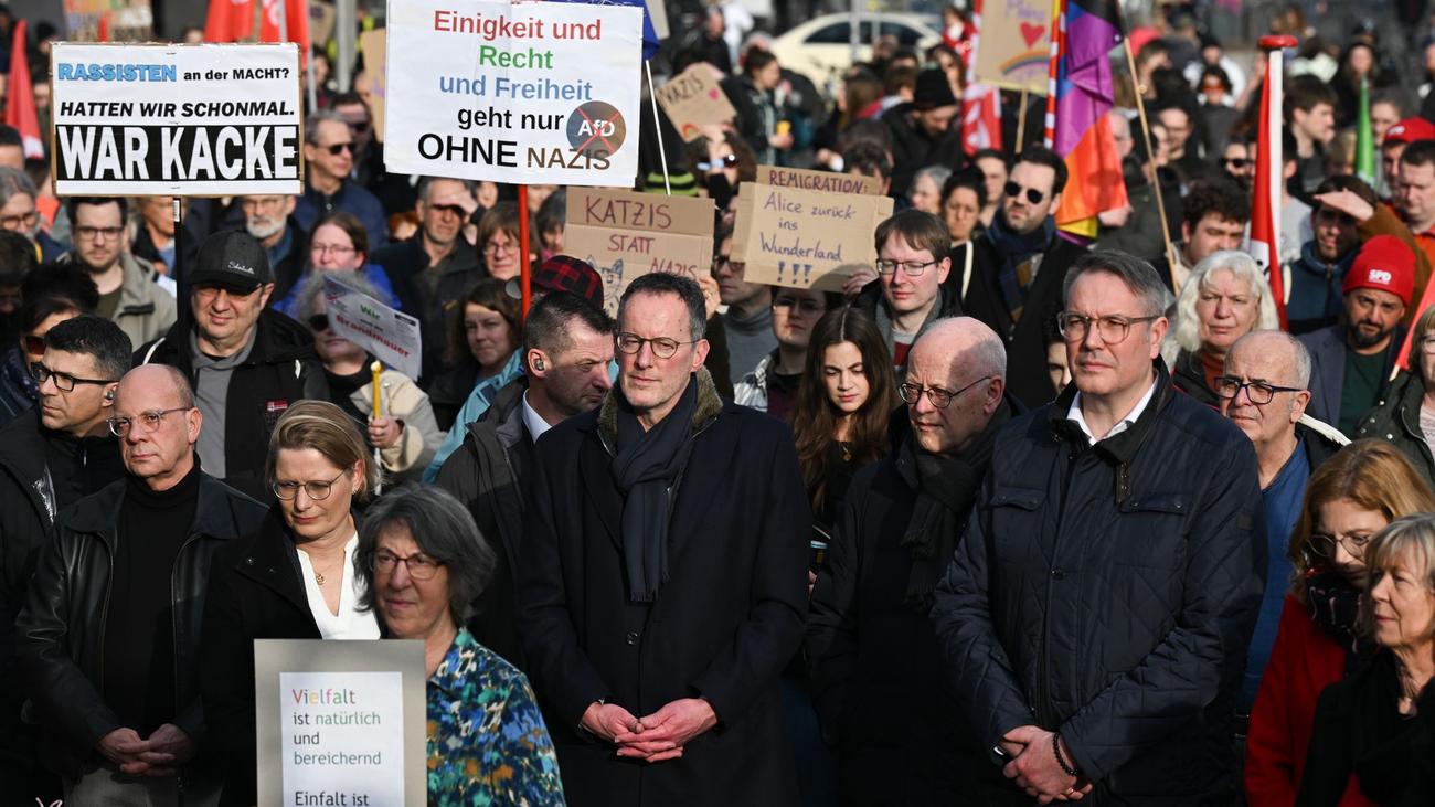 Mainz, Demonstration gegen Rechts, Bundestagswahl, Alexander Schweitzer, Demokratie, Kompromiss, Verhandlung, DGB, Rheinhessen gegen Rechts