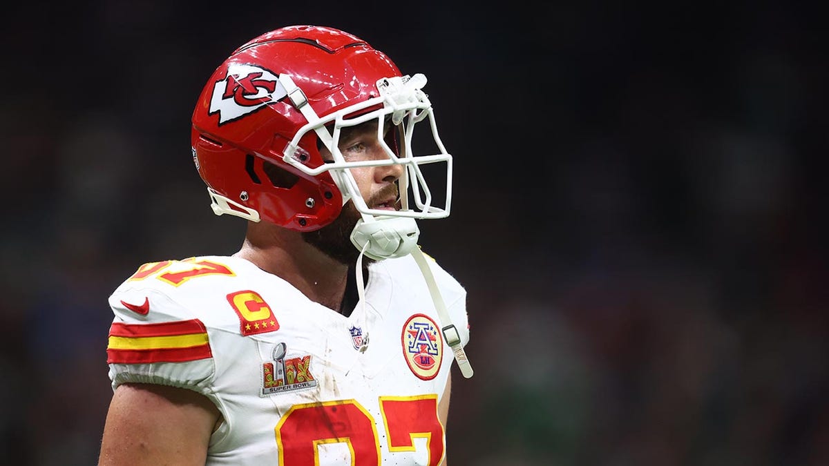 Kansas City Chiefs, Travis Kelce, 2025 NFL Offseason, Retirement, Tight End, NFL Rumors, Jason Kelce, Pro Football Hall of Fame