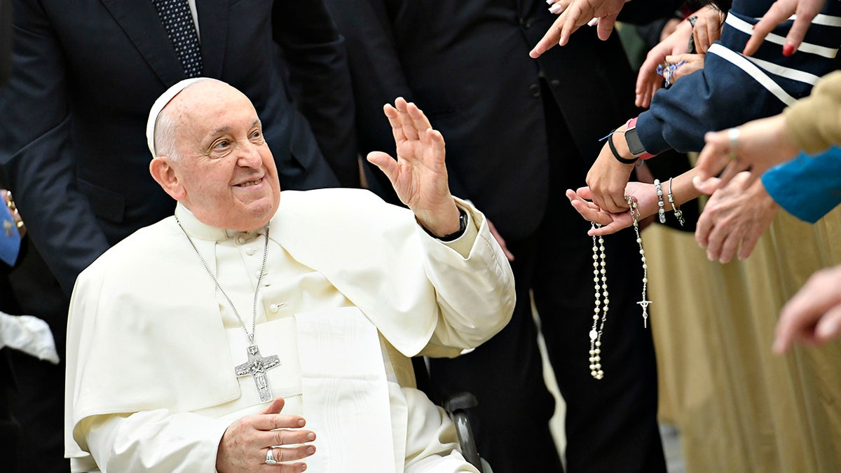 Pope Francis, Hospitalization, Lung Infection, Kidney Insufficiency, Pneumonia, Sepsis, Cardinal Timothy Dolan, Mortality, Catholic Church, Vatican