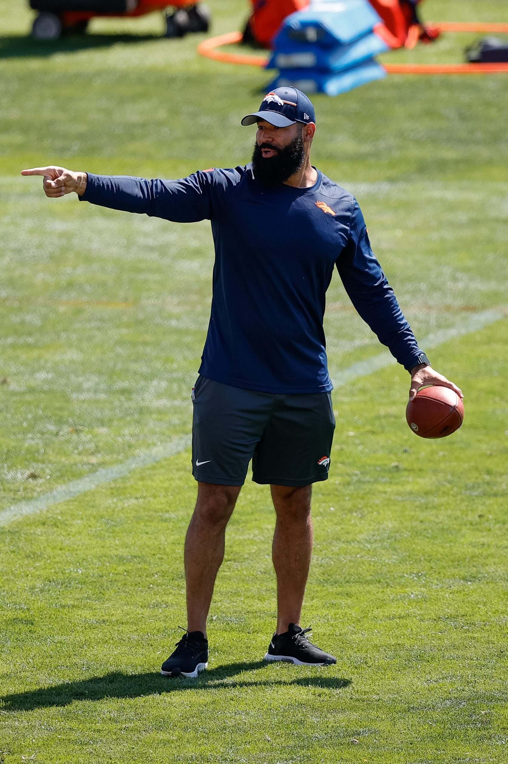 Michael Wilhoite, Denver Broncos, Linebackers Coach, Assault, Police Officer, Second-Degree Assault, Denver International Airport, Arrest, Court Appearance, Bail, Ford Bronco, Taser, Sean Payton