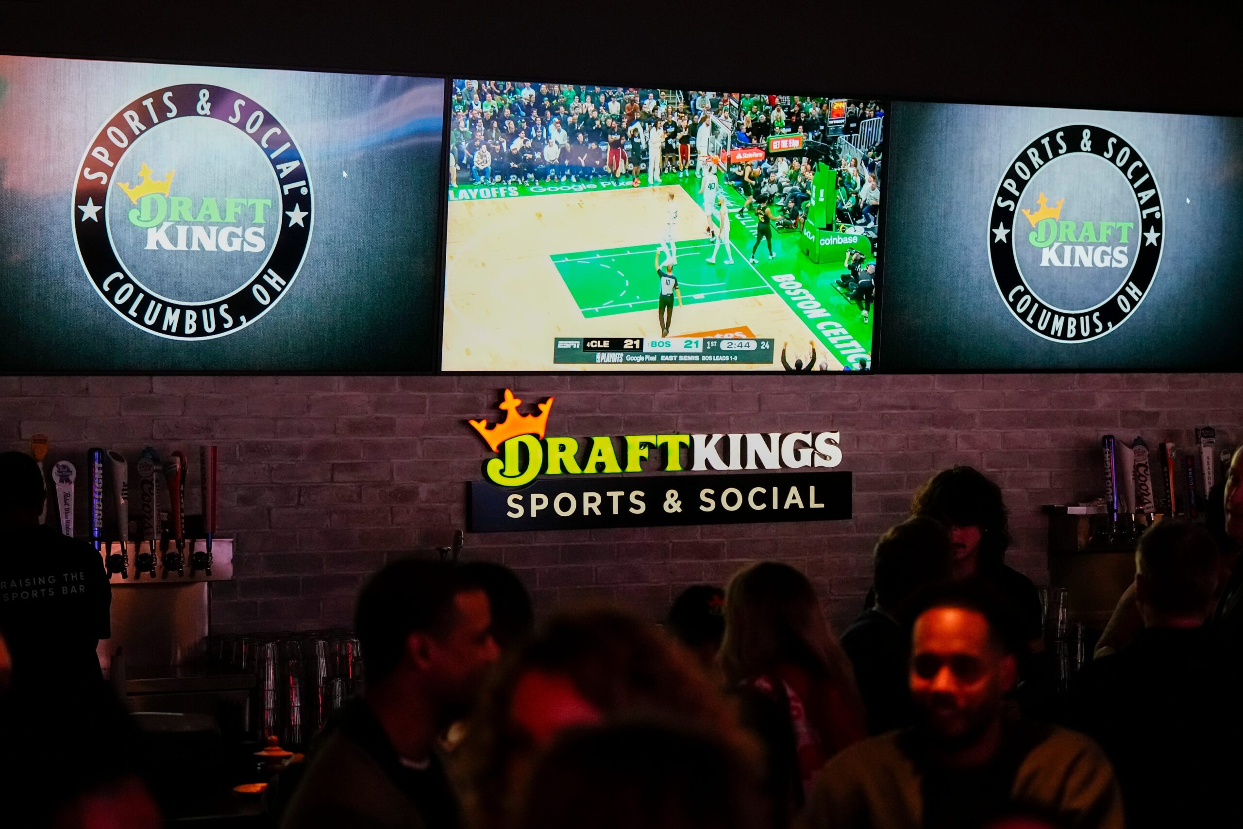 DraftKings, online casino, jackpot, Michigan, Irish Pot Luck, progressive jackpot, record-breaking, gambling, iGaming, casino win, $9 million, Natalie Neysa Alund
