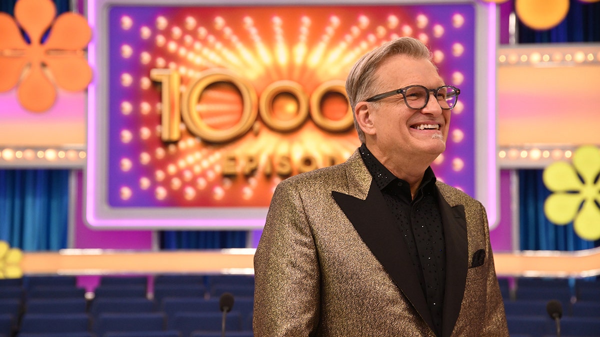 Drew Carey, The Price is Right, Bob Barker, game show, host, TV, television, CBS, episodes, comedian, entertainment news, whose line is it anyway, contestants, legacy, transition, show remodel
