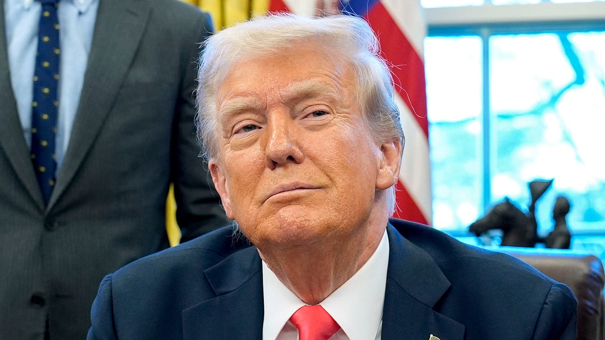 Joe Wilson, Donald Trump, $250 bill, Anna Paulina Luna, Mount Rushmore, Trump on Mount Rushmore, Trump currency, Republican proposal, U.S. currency, Bureau of Engraving and Printing, Bidenflation, presidential memorial, American history, Republican Party
