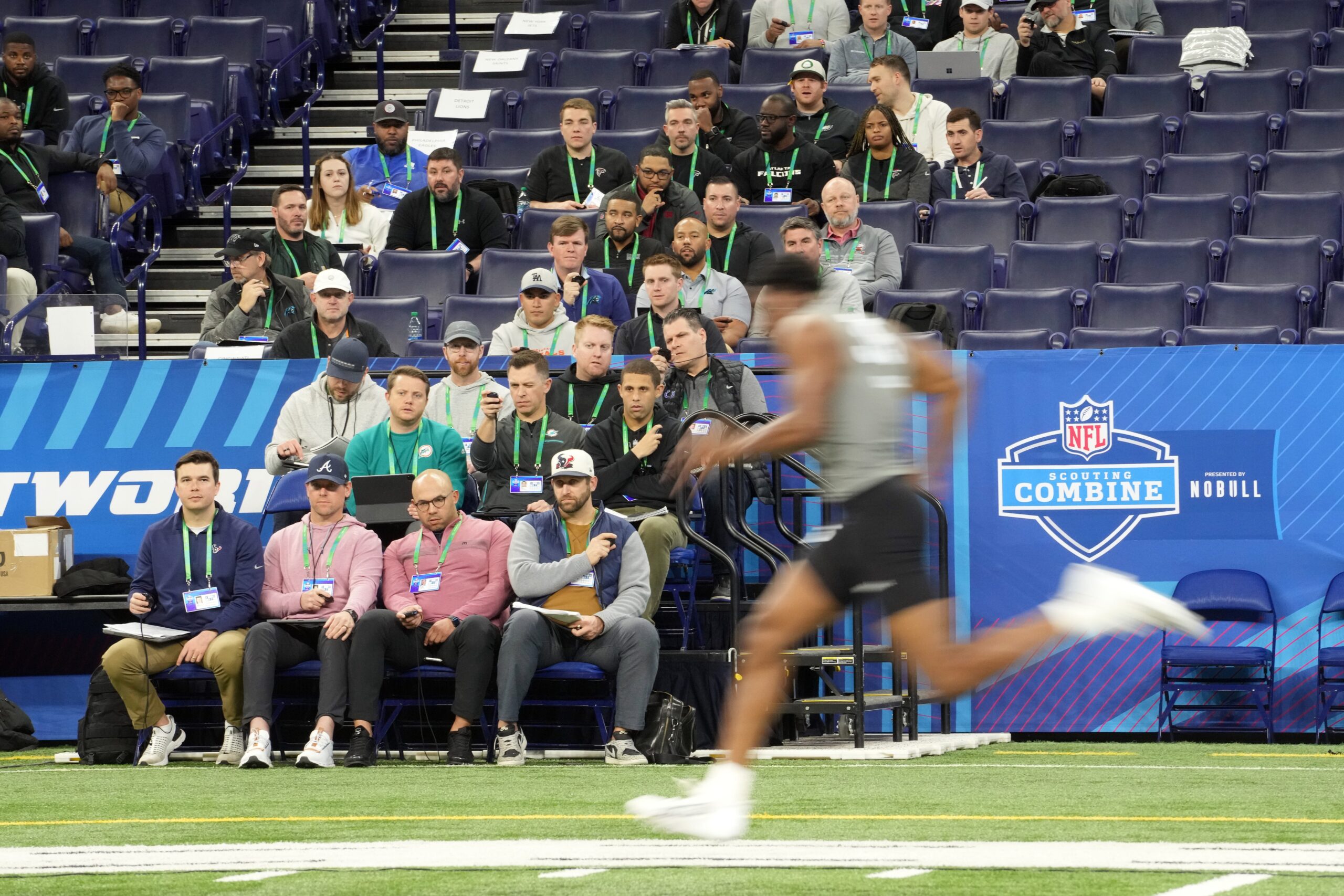 NFL Combine, 40-yard dash, fastest times, 2025 NFL Draft, prospect rankings, Xavier Worthy, John Ross III, NFL records, combine results, football speed, draft prospects, NFL news, Shedeur Sanders, combine schedule, linebackers, defensive backs, tight ends, quarterbacks, running backs, wide receivers, offensive linemen
